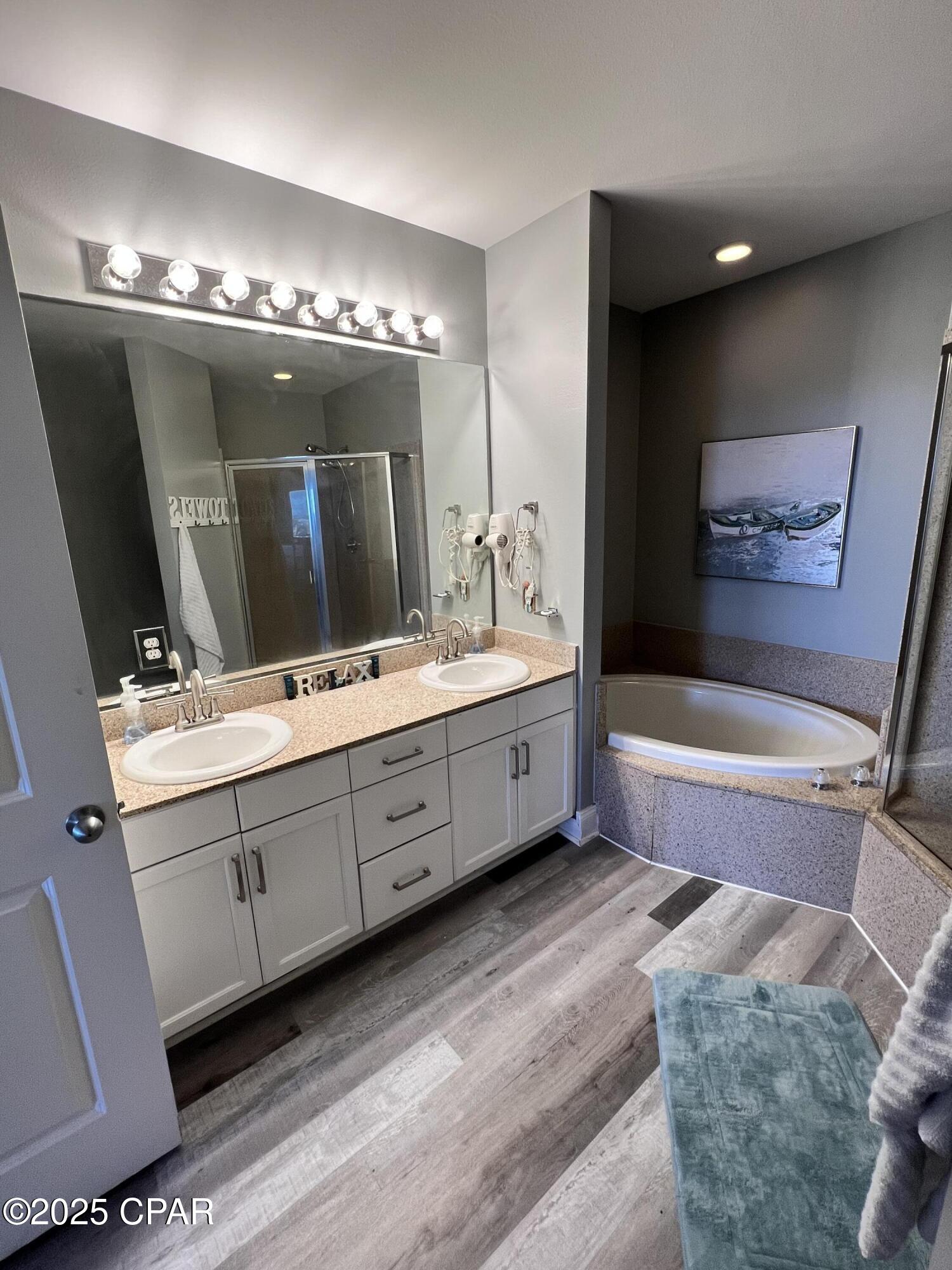 Laketown Wharf - Residential