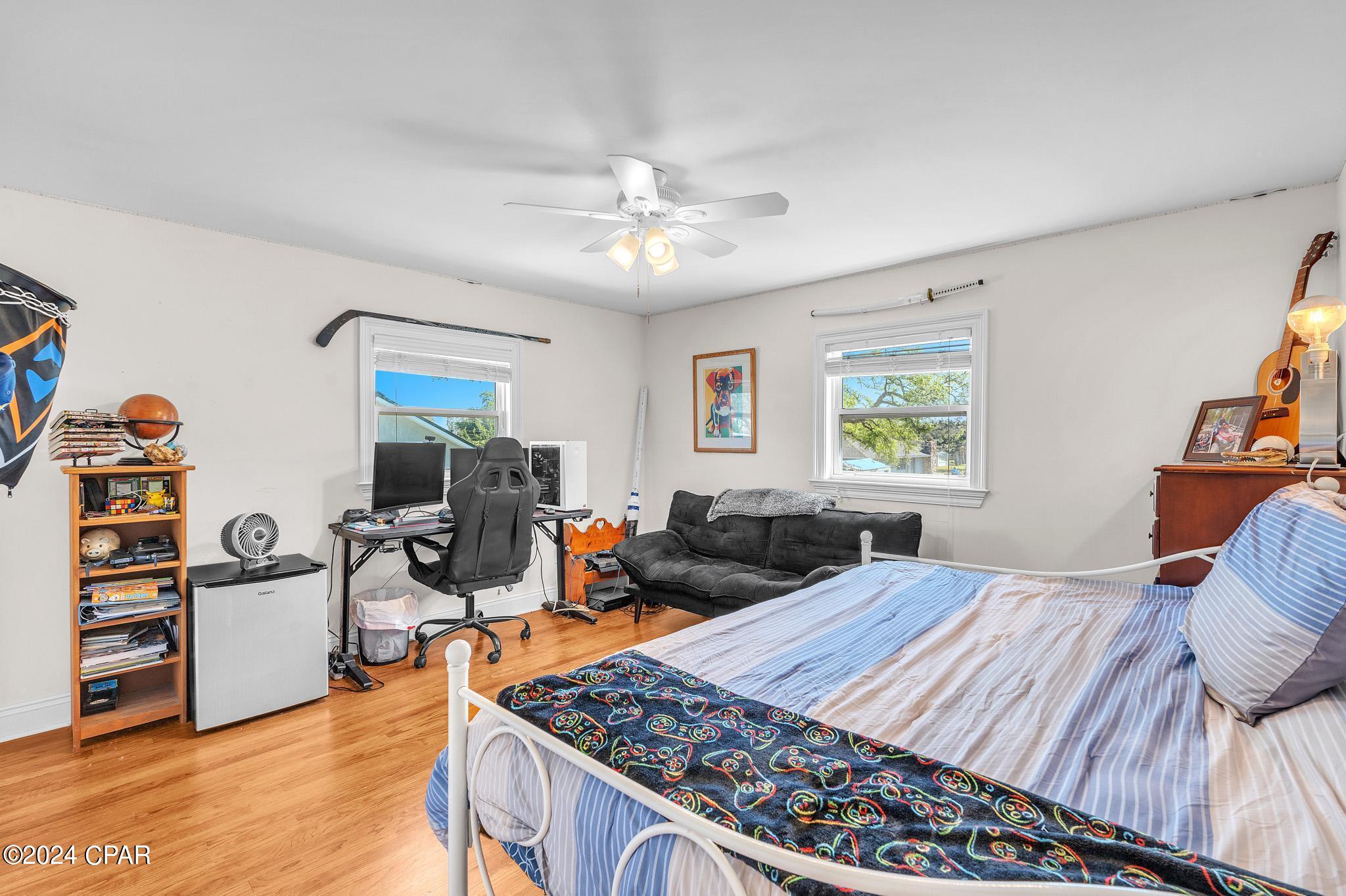 Pretty Bayou Hts 1st - Residential