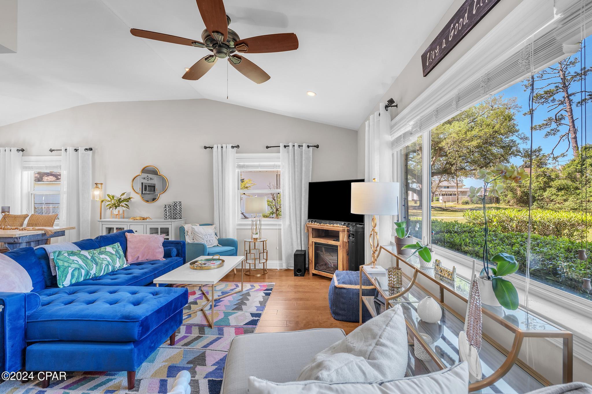 Pretty Bayou Hts 1st - Residential