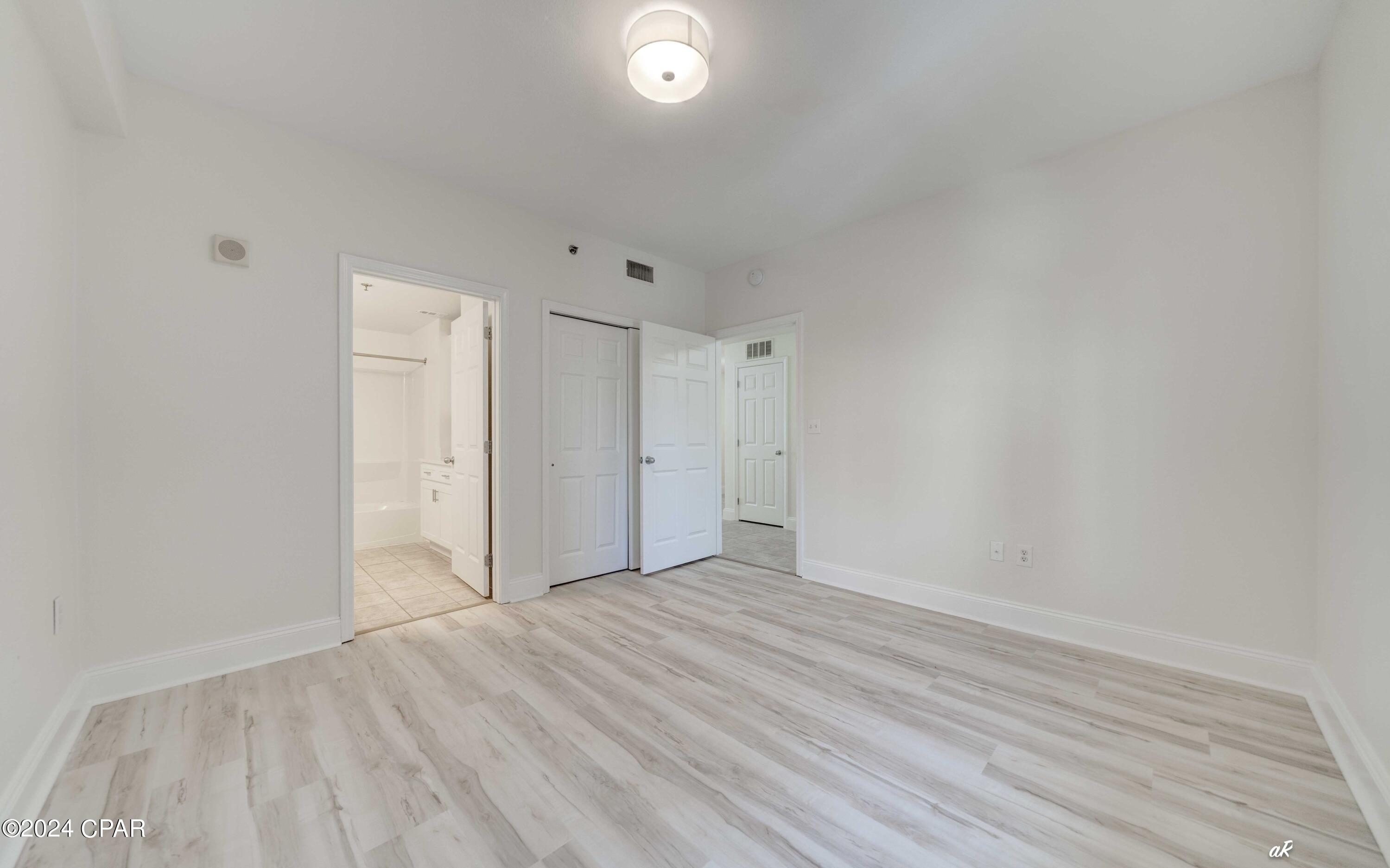 Laketown Wharf - Residential