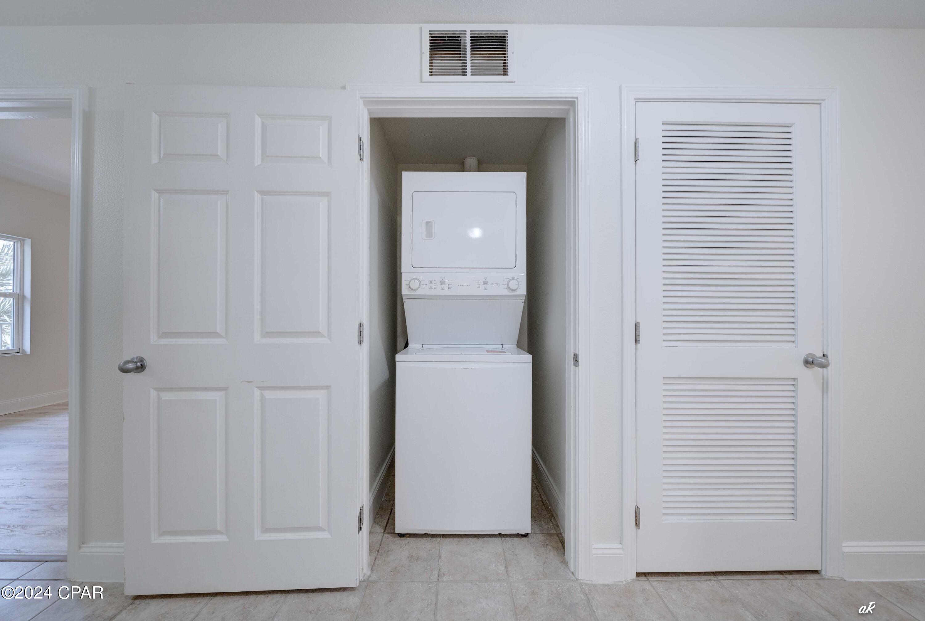 Laketown Wharf - Residential