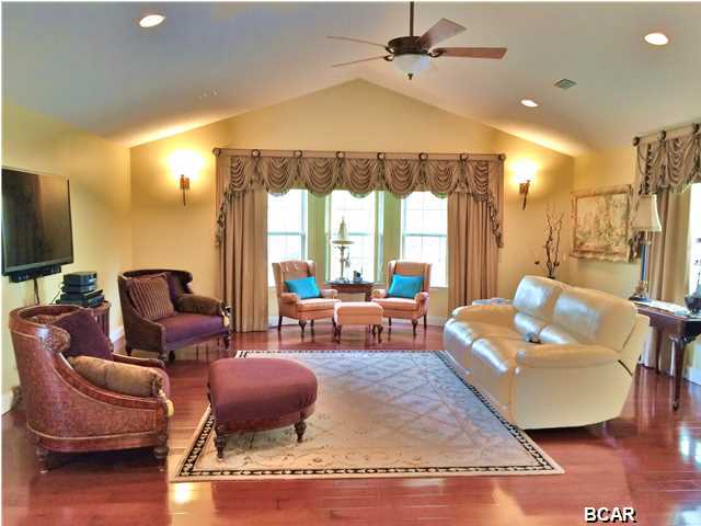 Country Club Harbour Estates - Residential