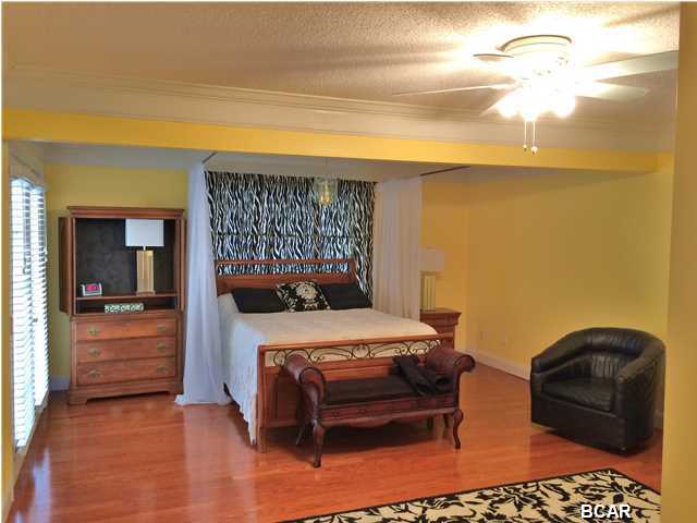 Country Club Harbour Estates - Residential