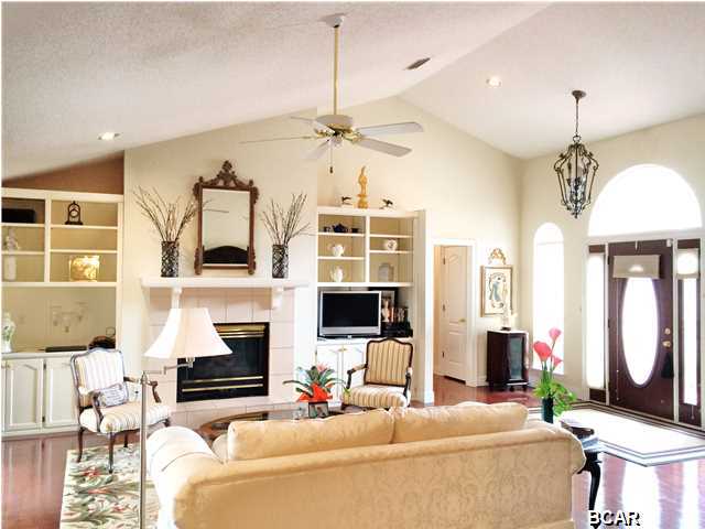 Country Club Harbour Estates - Residential