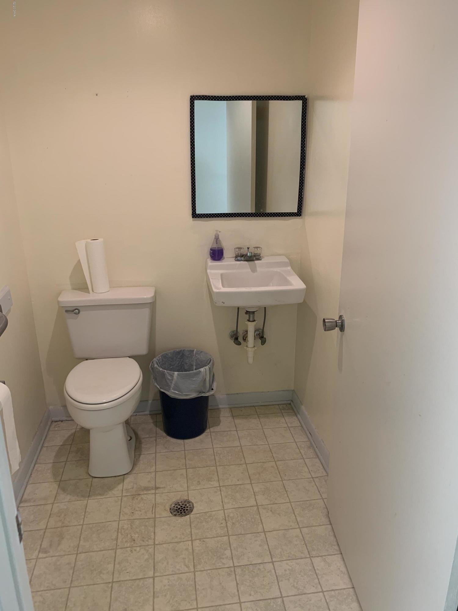 Promenade Shopping Mall - Commercial Lease