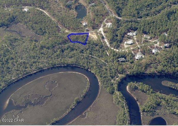 Rivercamps On Crooked Creek - Land