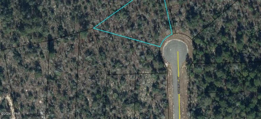 (2) Huge Great building lot on cul-de-sac in Sunny Hills Subdivision, paved road, just off Washinton Blvd. Includes adjoining lot owned by Seller and is also . The Subdivision is a deed restricted subdivision--no mobile homes allowed. See building restrictions attached. Amenities of Sunny Hills include a popular 18 hole public golf course with snack bar, beautiful Boat Lake swim park,, library, civic center, and lots of fishing lakes within the community. Sunny Hills is about 30 miles North of Panama City Beach, Pier Park and the NW Florida Beaches International Airport. Buyer to pay title insurance, closing fee and documentary stamps on the deed.