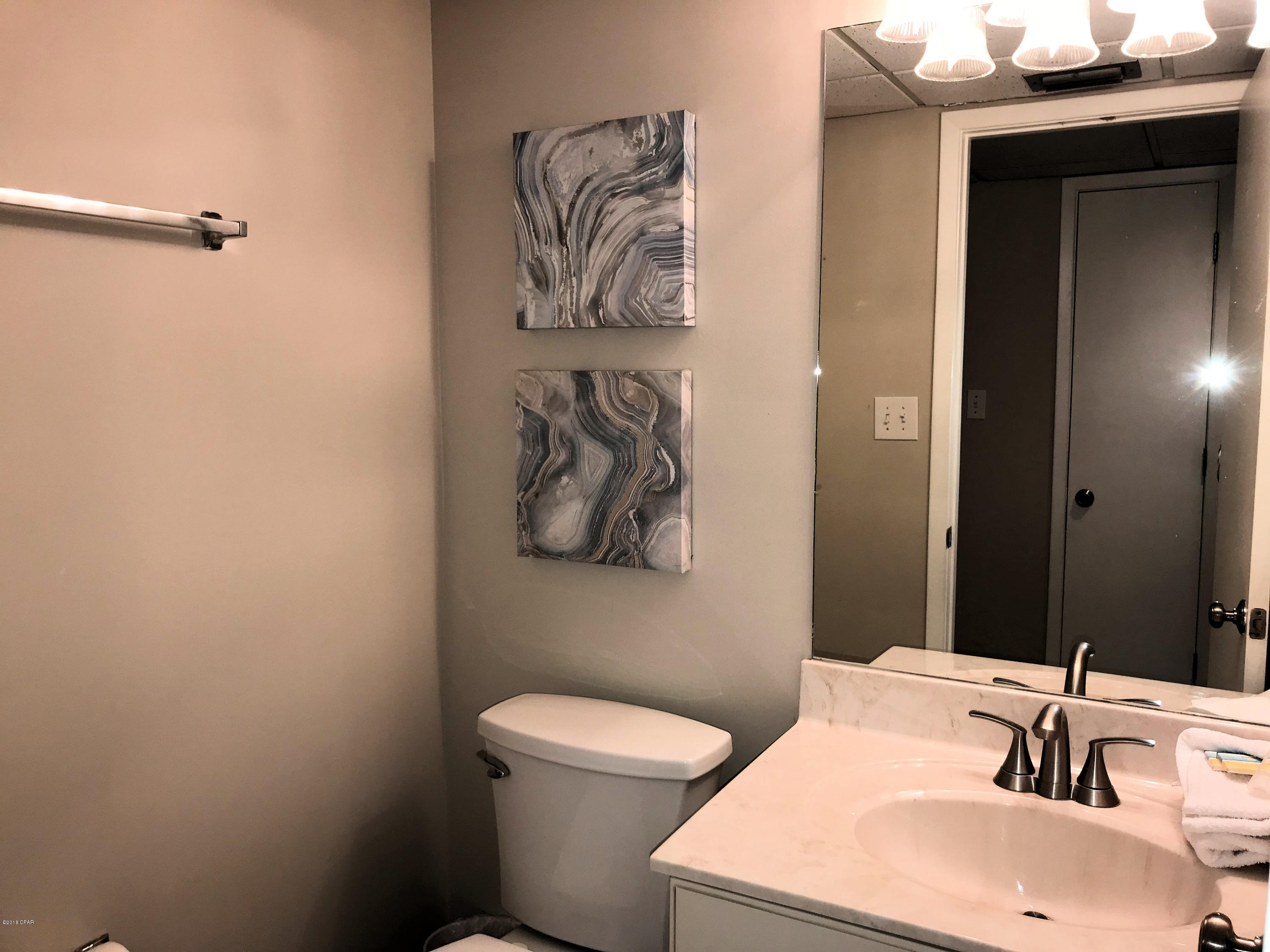 Edgewater Golf Villas V-B - Residential