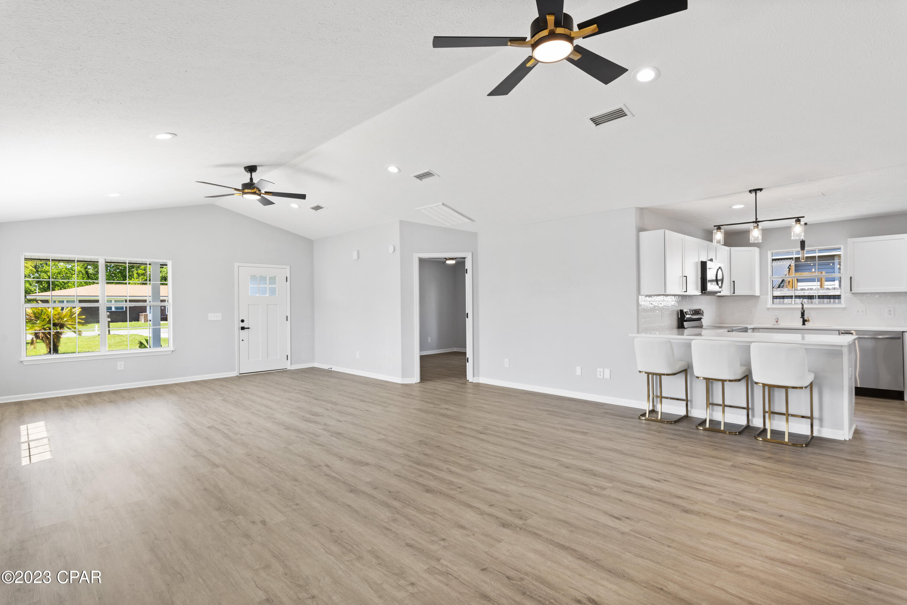 Imperial Oaks - Residential