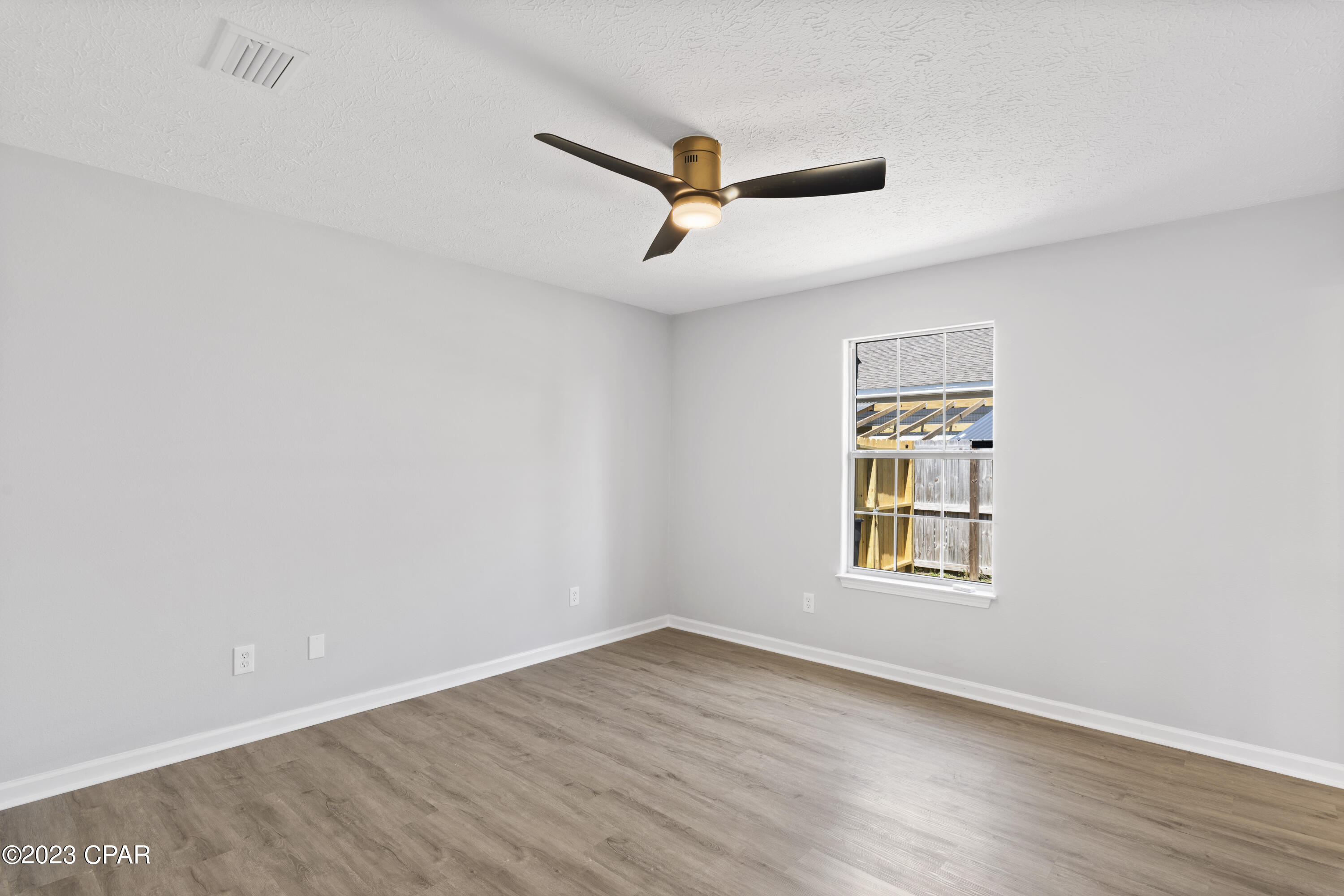 Imperial Oaks - Residential