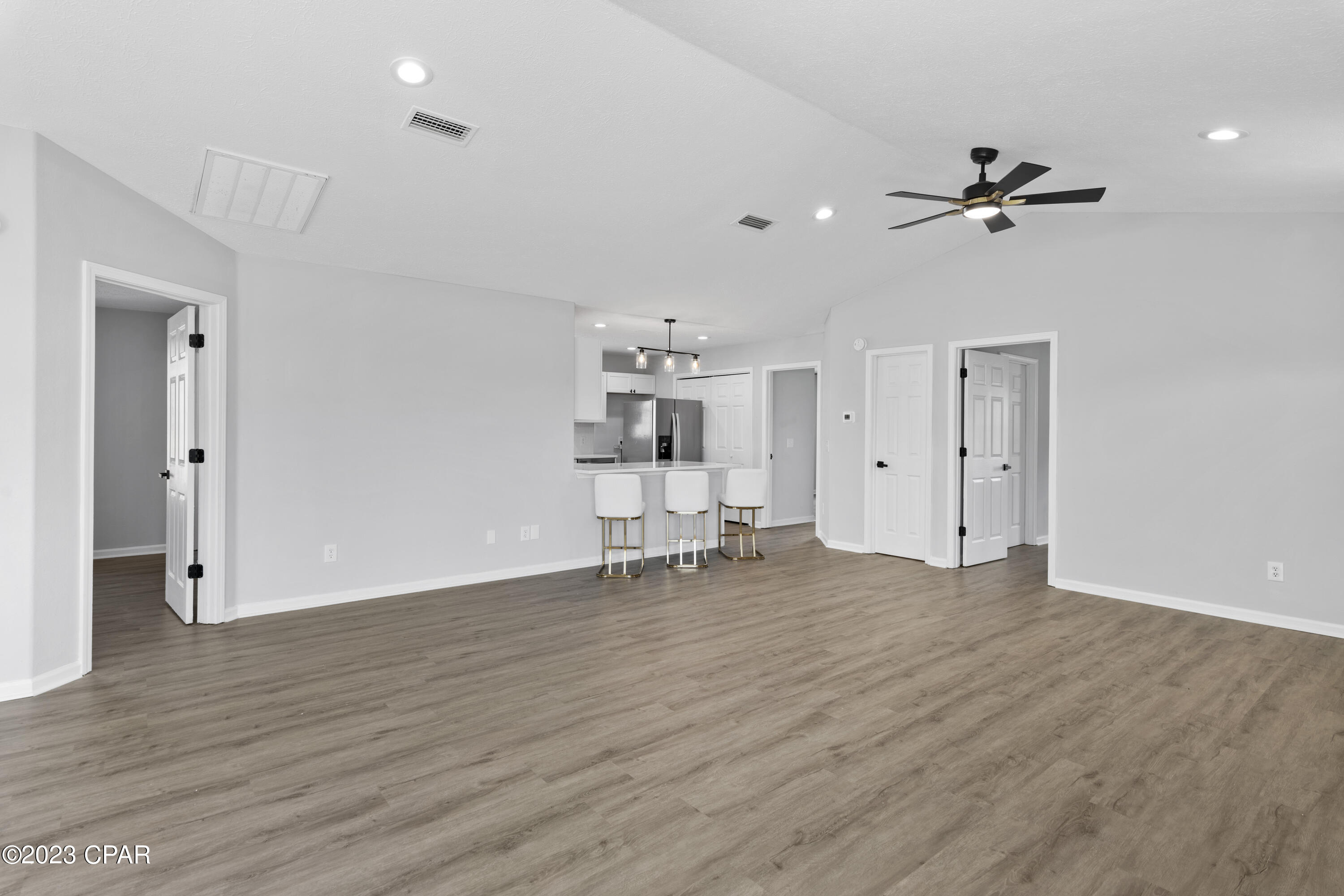 Imperial Oaks - Residential