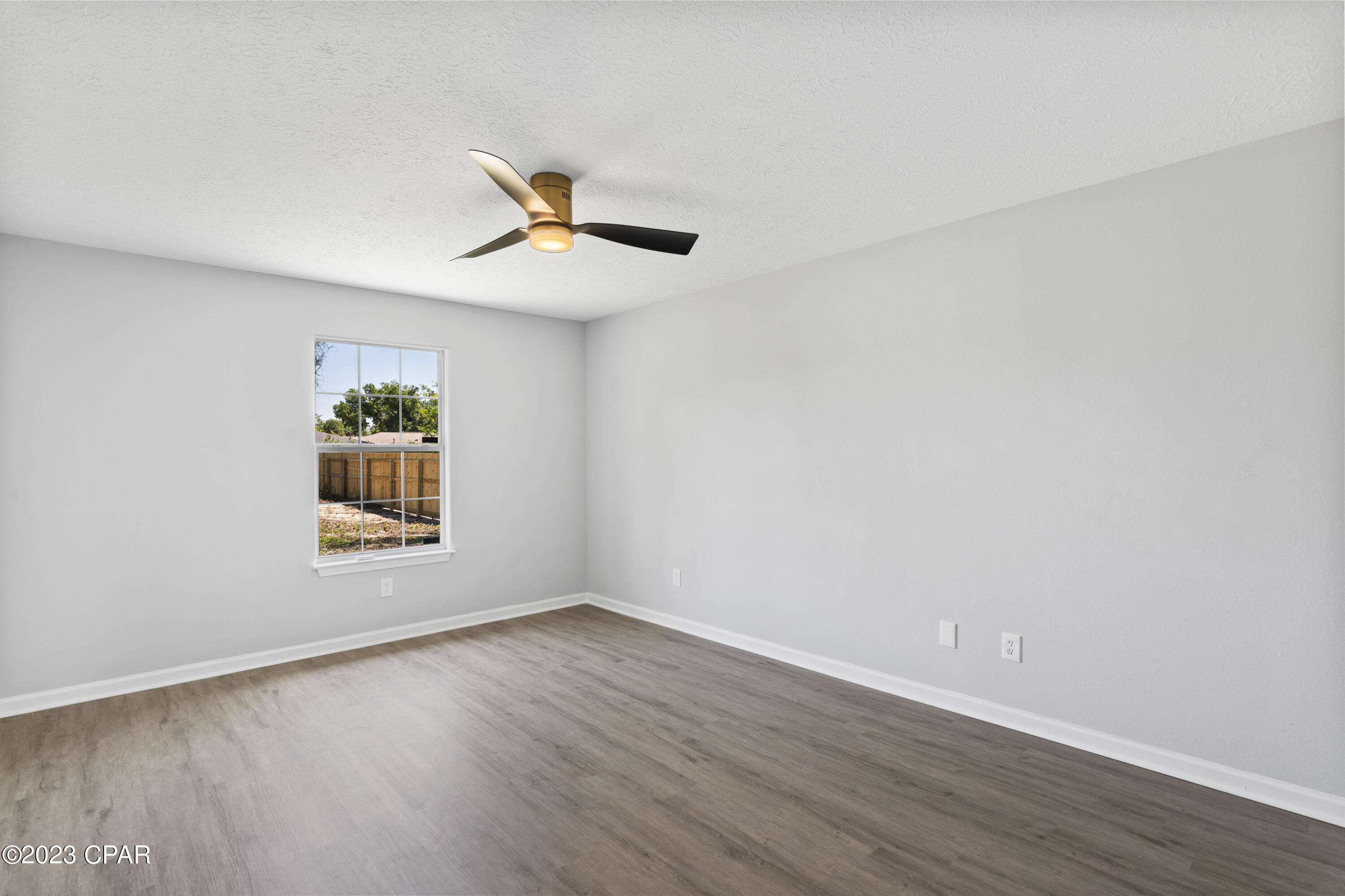 Imperial Oaks - Residential