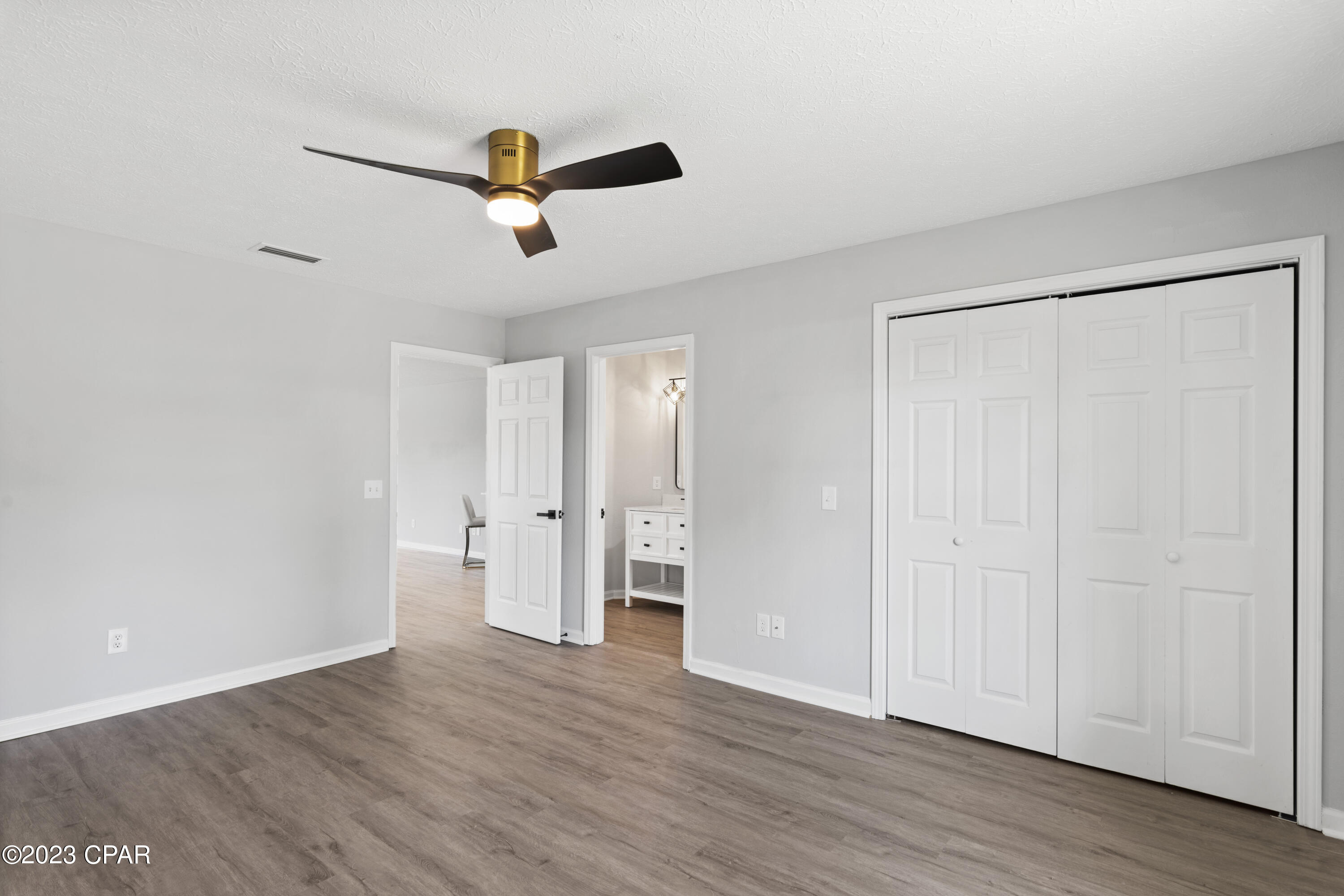 Imperial Oaks - Residential