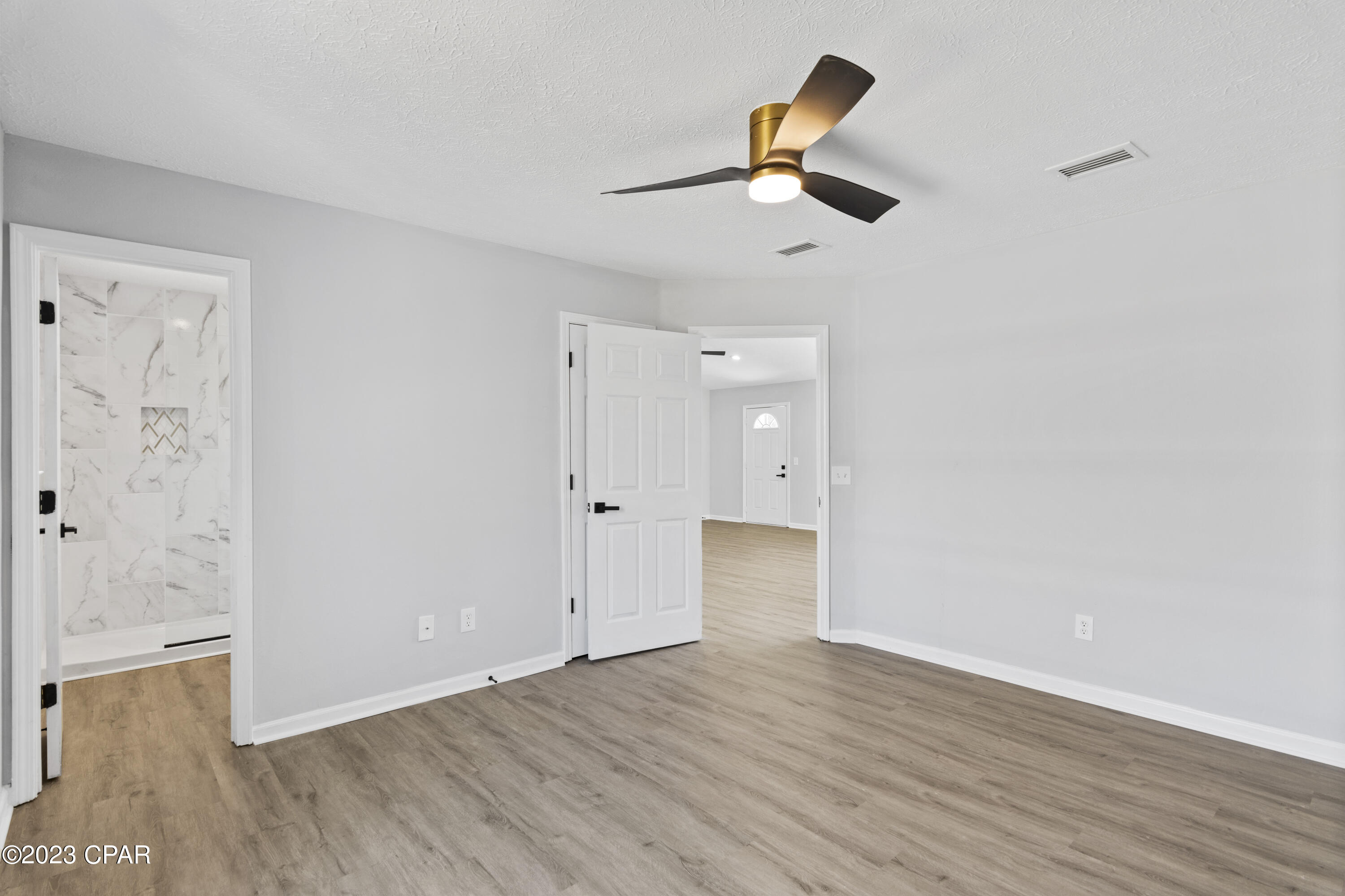 Imperial Oaks - Residential