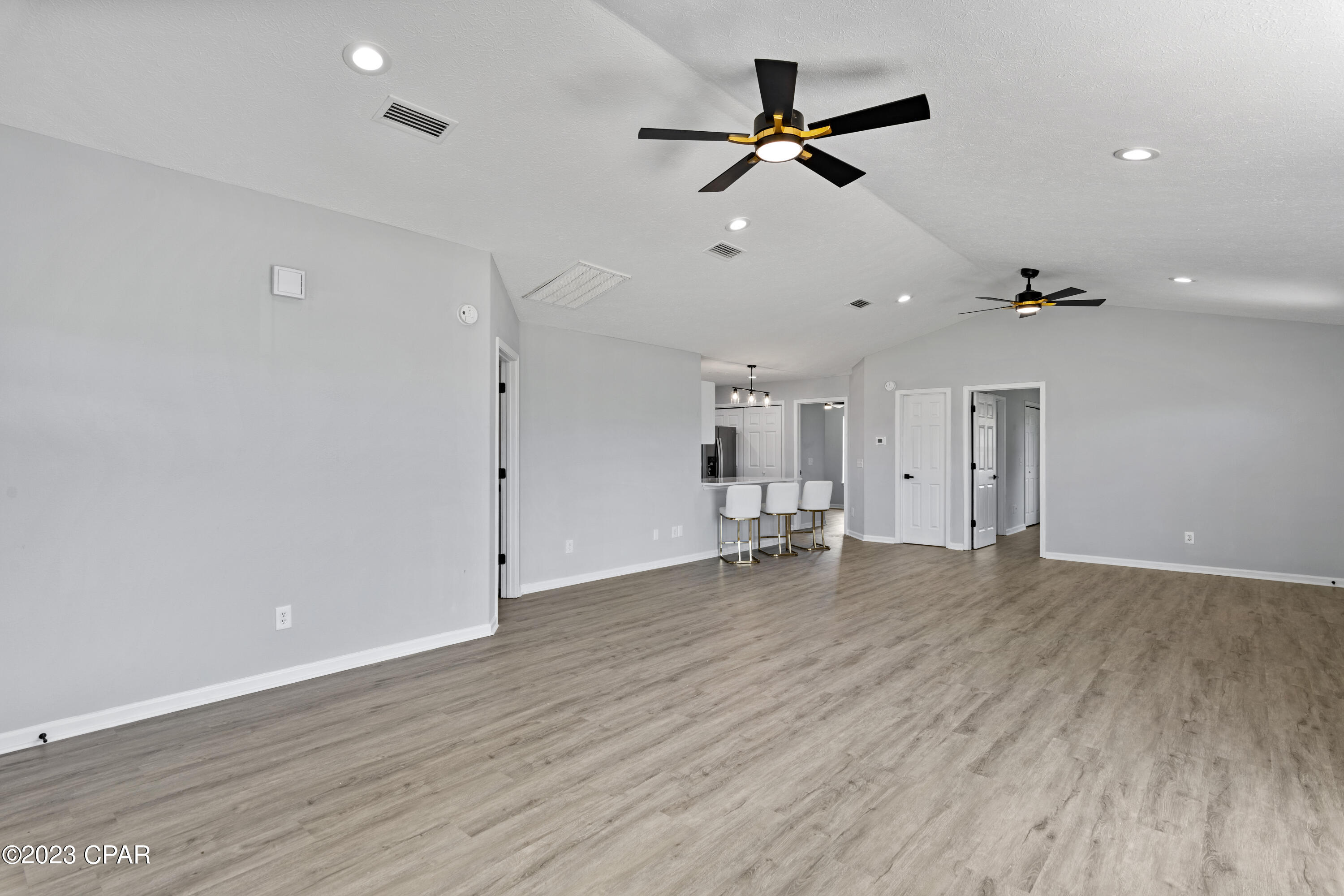 Imperial Oaks - Residential