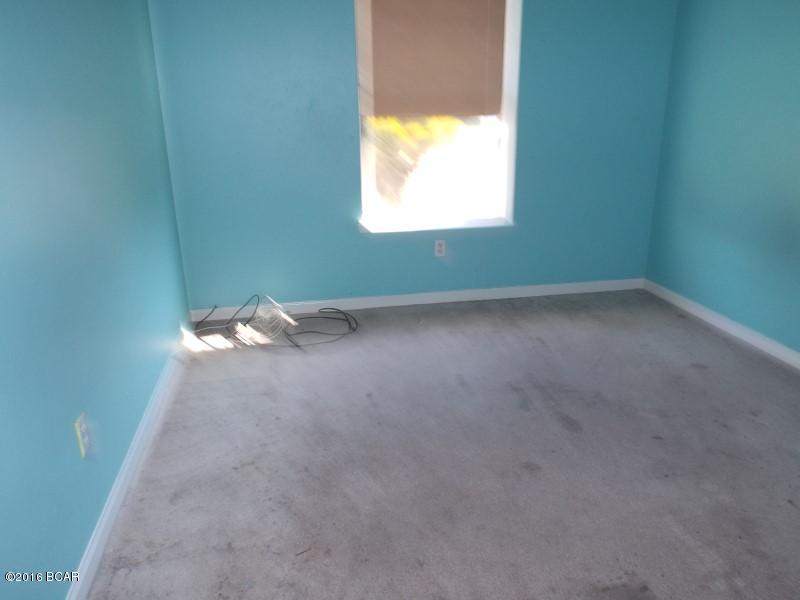 Pine Tree Place Unit 1 - Residential