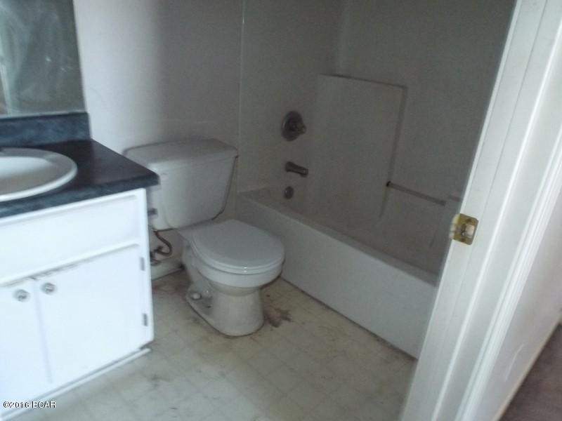 Pine Tree Place Unit 1 - Residential