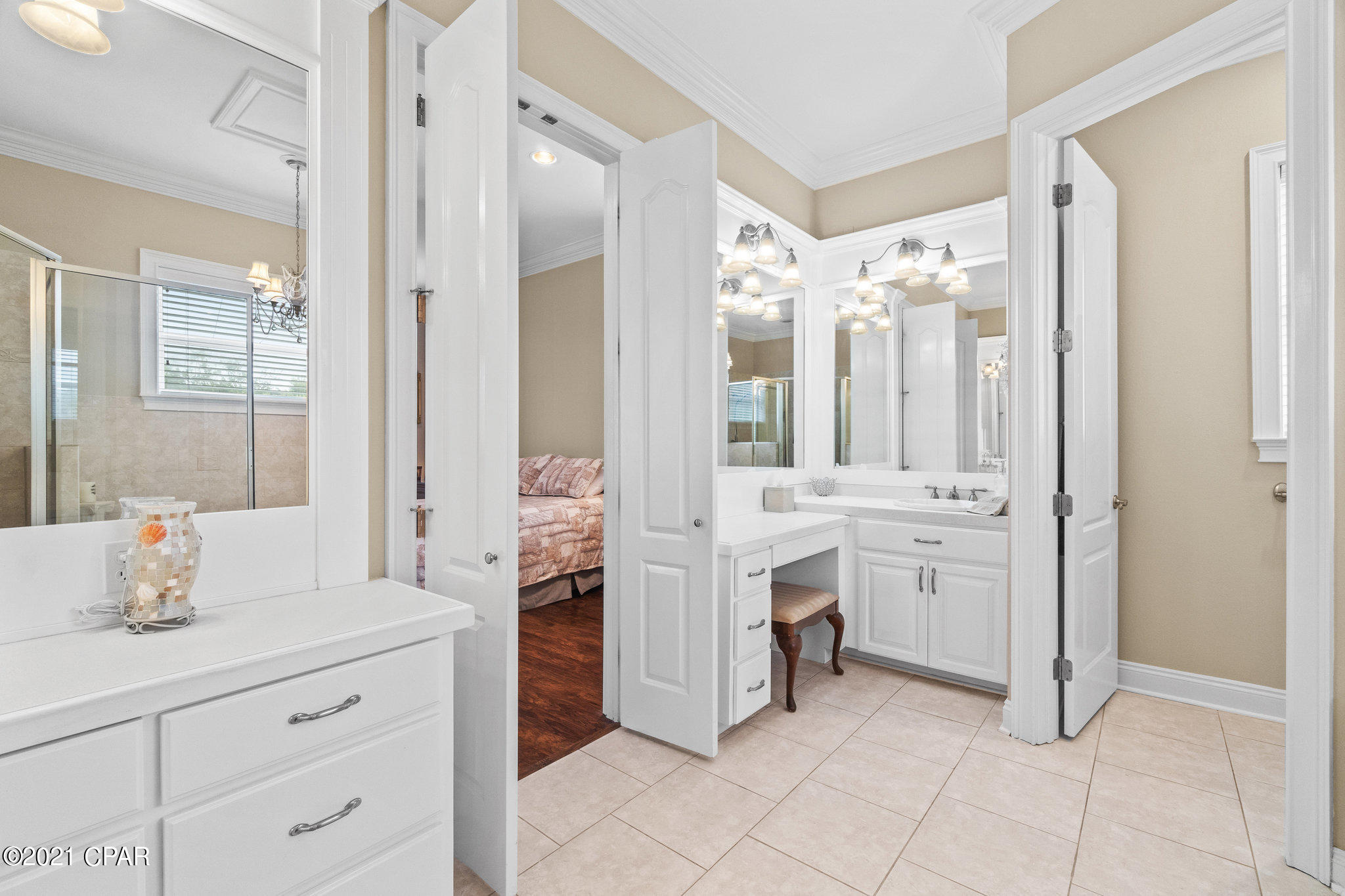 Santa Monica Beach - Residential