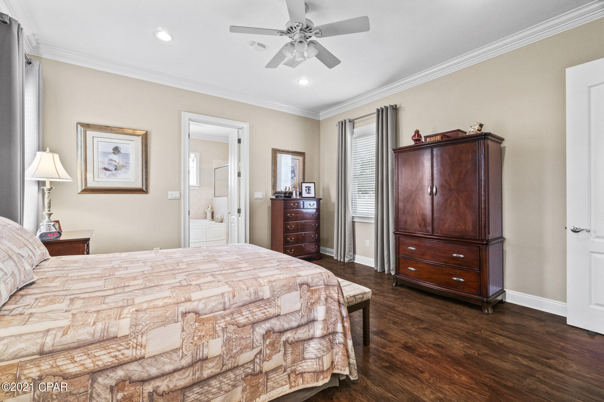 Santa Monica Beach - Residential