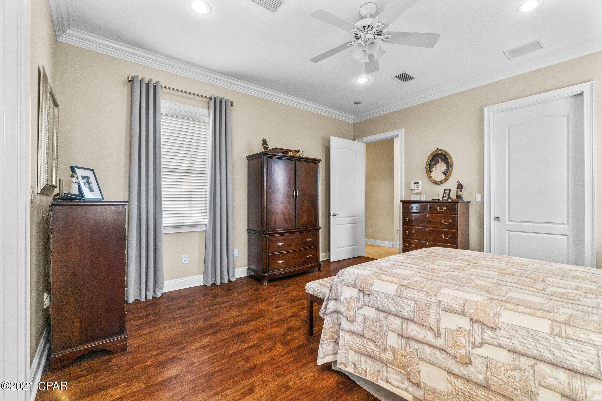 Santa Monica Beach - Residential