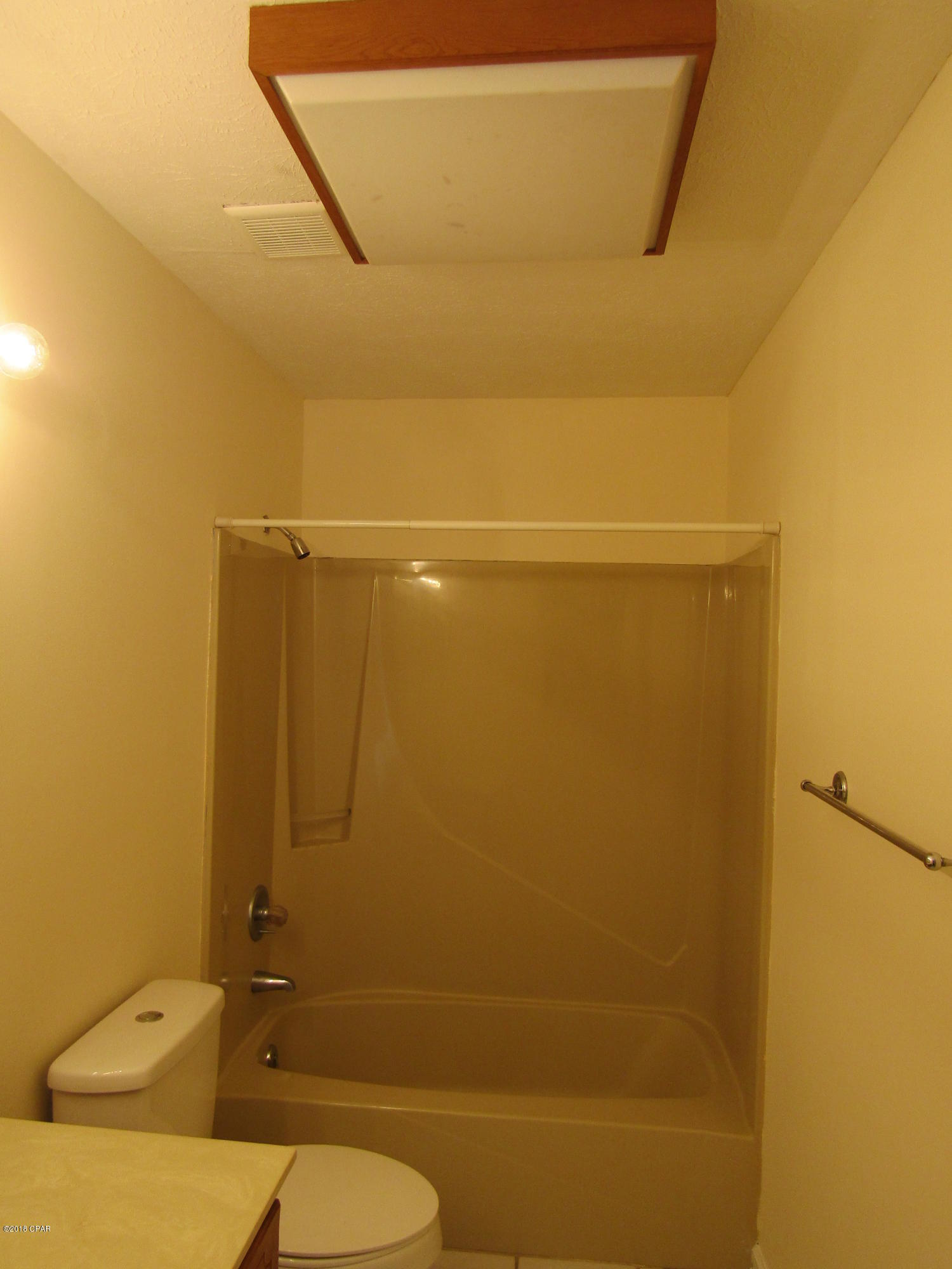 Shadow Bay Unit 1 - Residential Lease