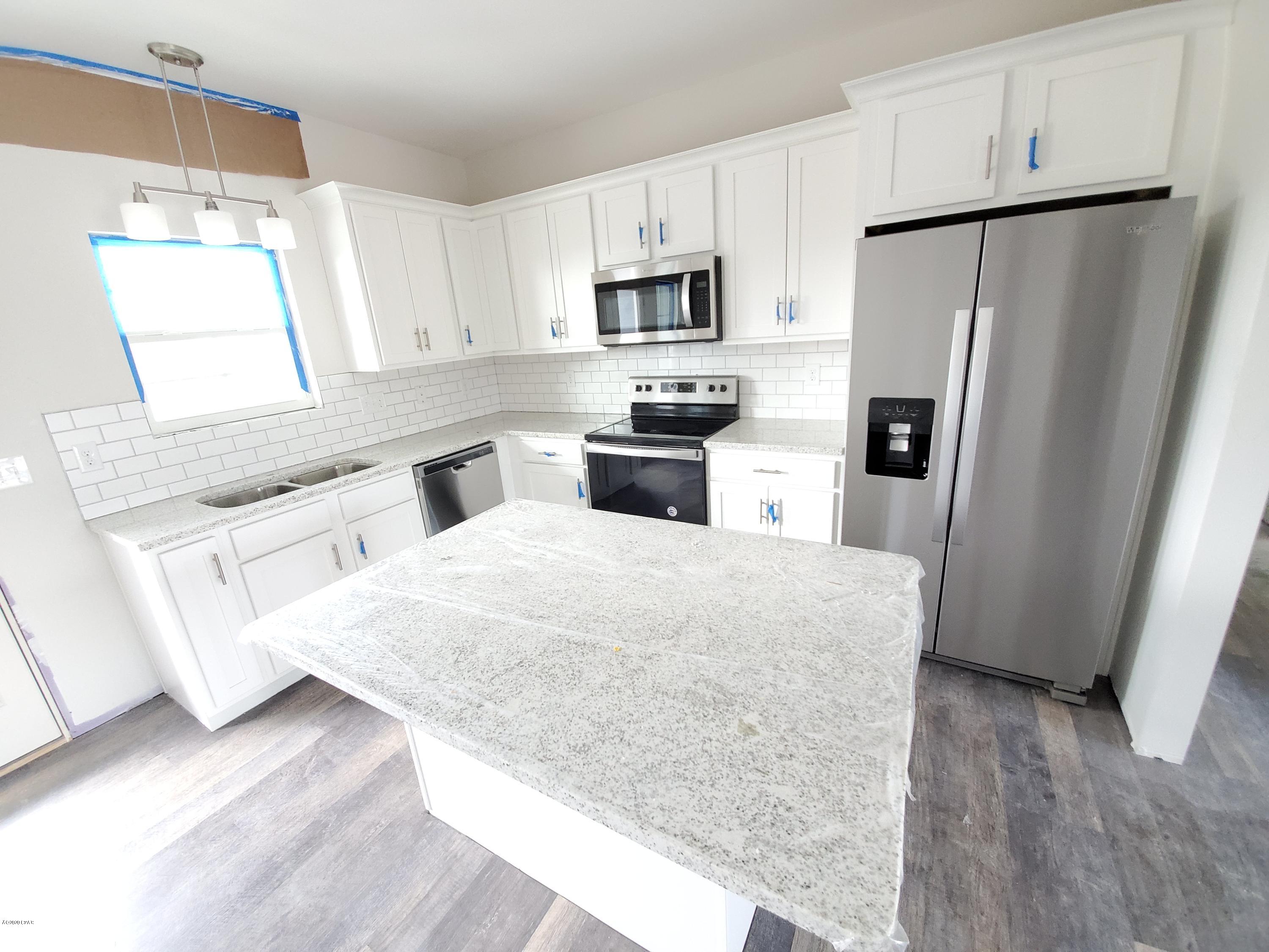 [No Recorded Subdiv] - Residential