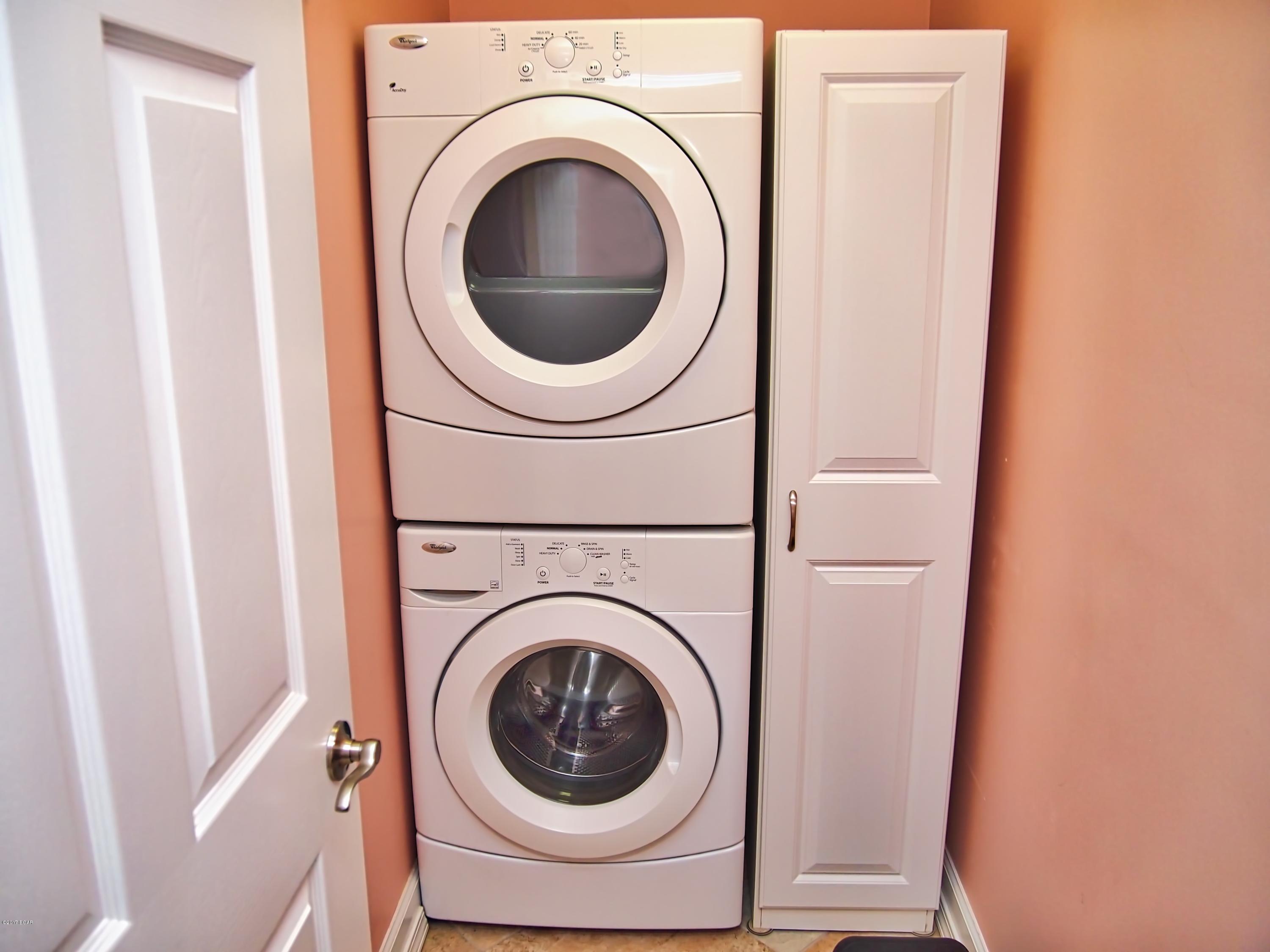 Tropic Winds - Residential