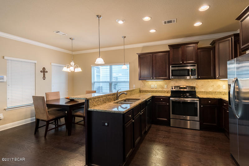 Magnolia Bay Club - Residential