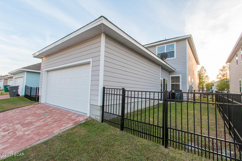 Magnolia Bay Club - Residential