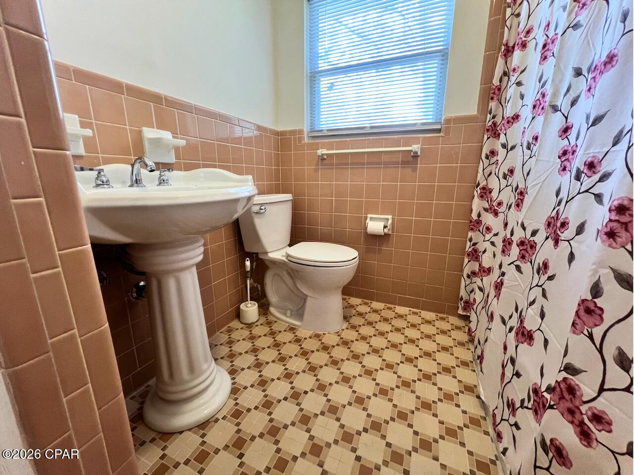 Lake Drive Heights 1st - Residential