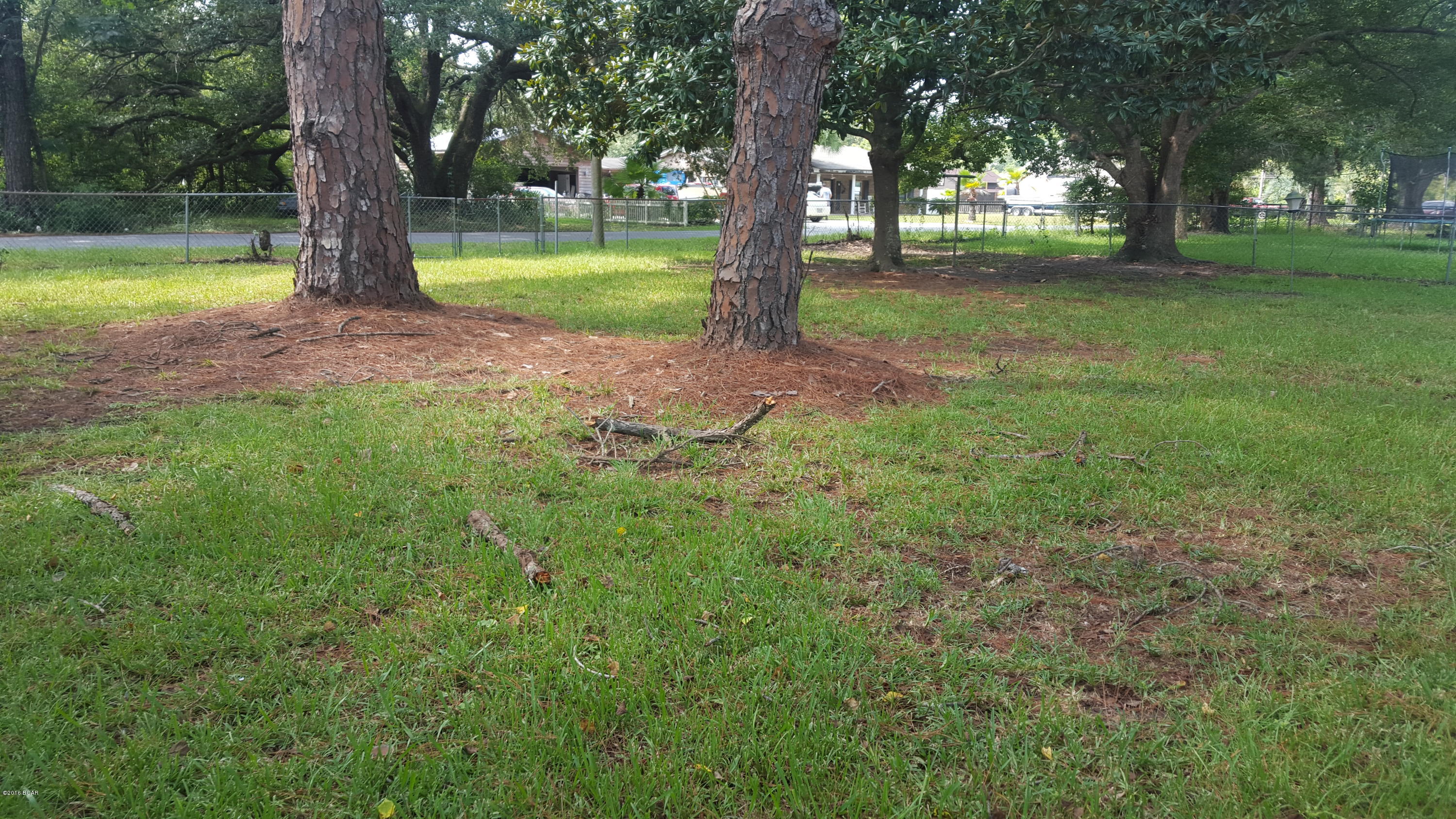 Parkway Manor Est - Residential