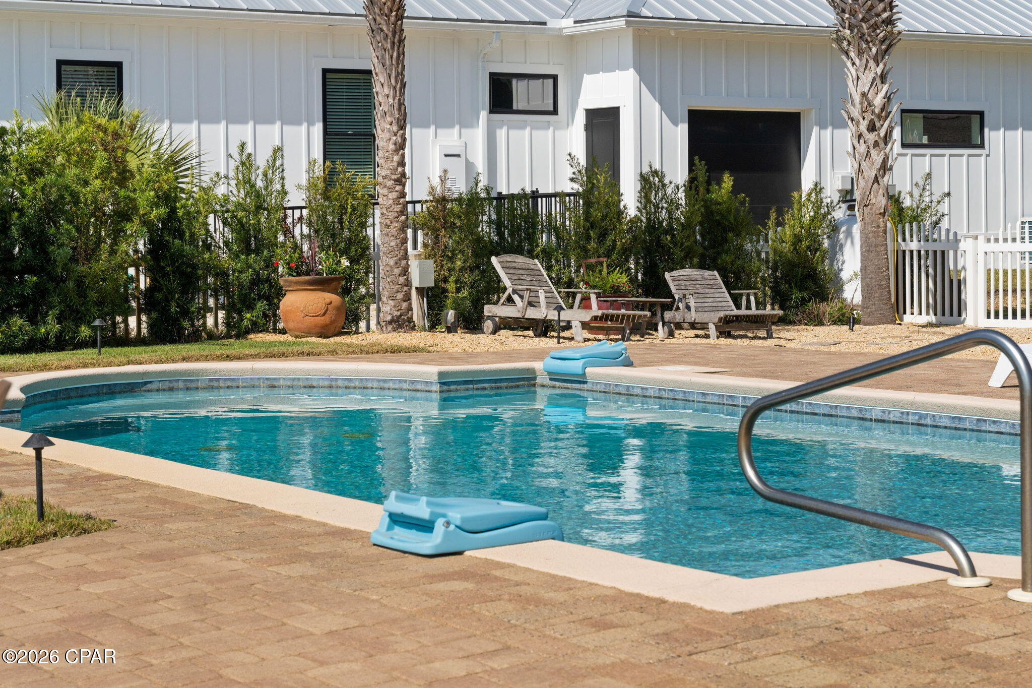 Dolphin Bay - Residential