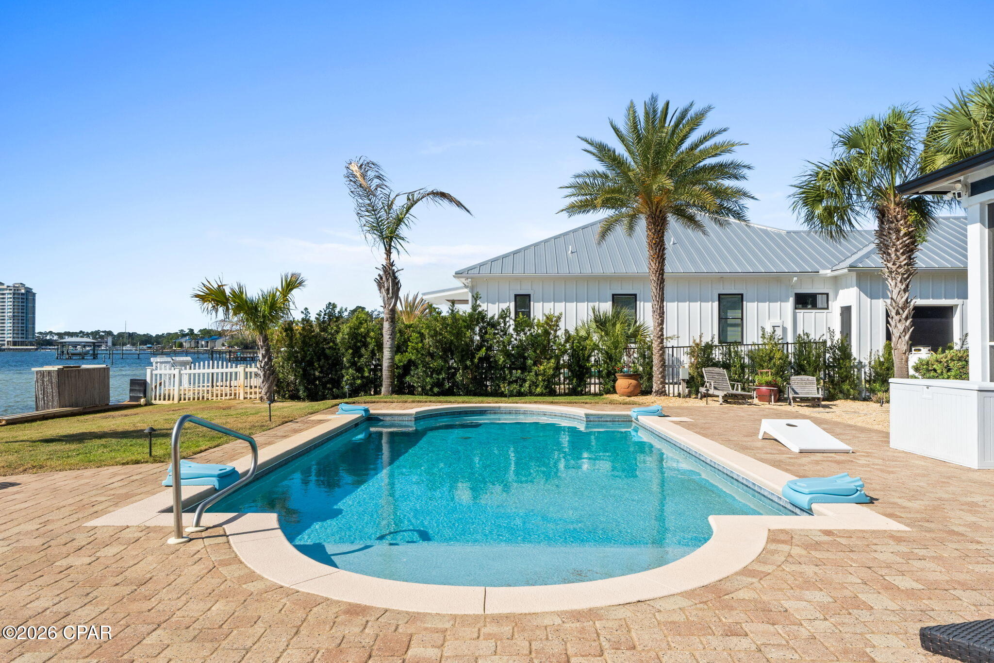 Dolphin Bay - Residential