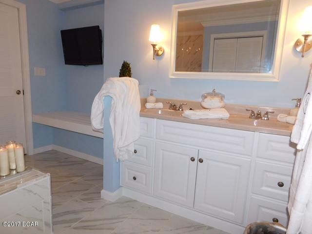 Fontainebleau Terrace - Residential