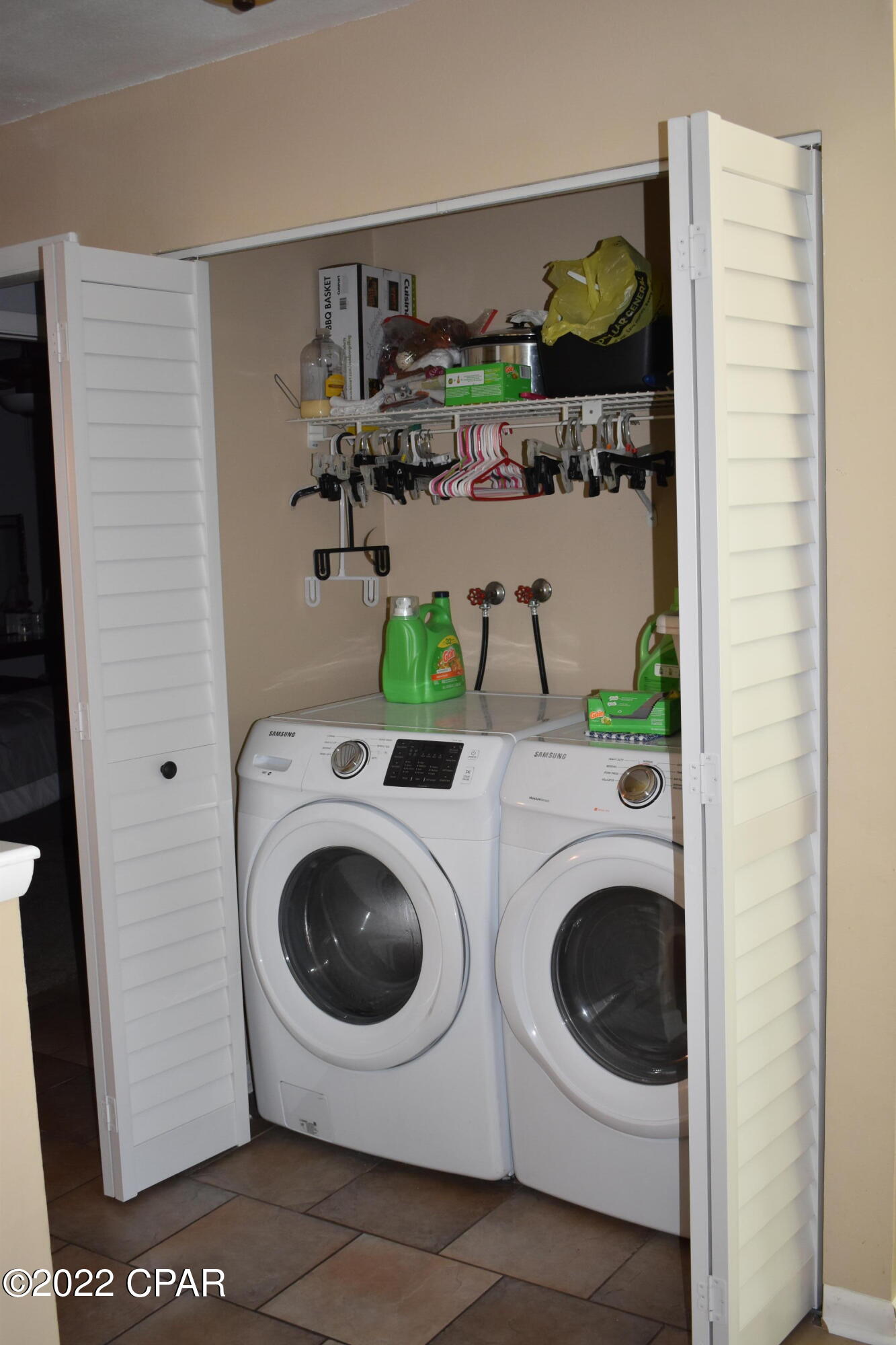 Sunny Hills Unit 4 - Residential