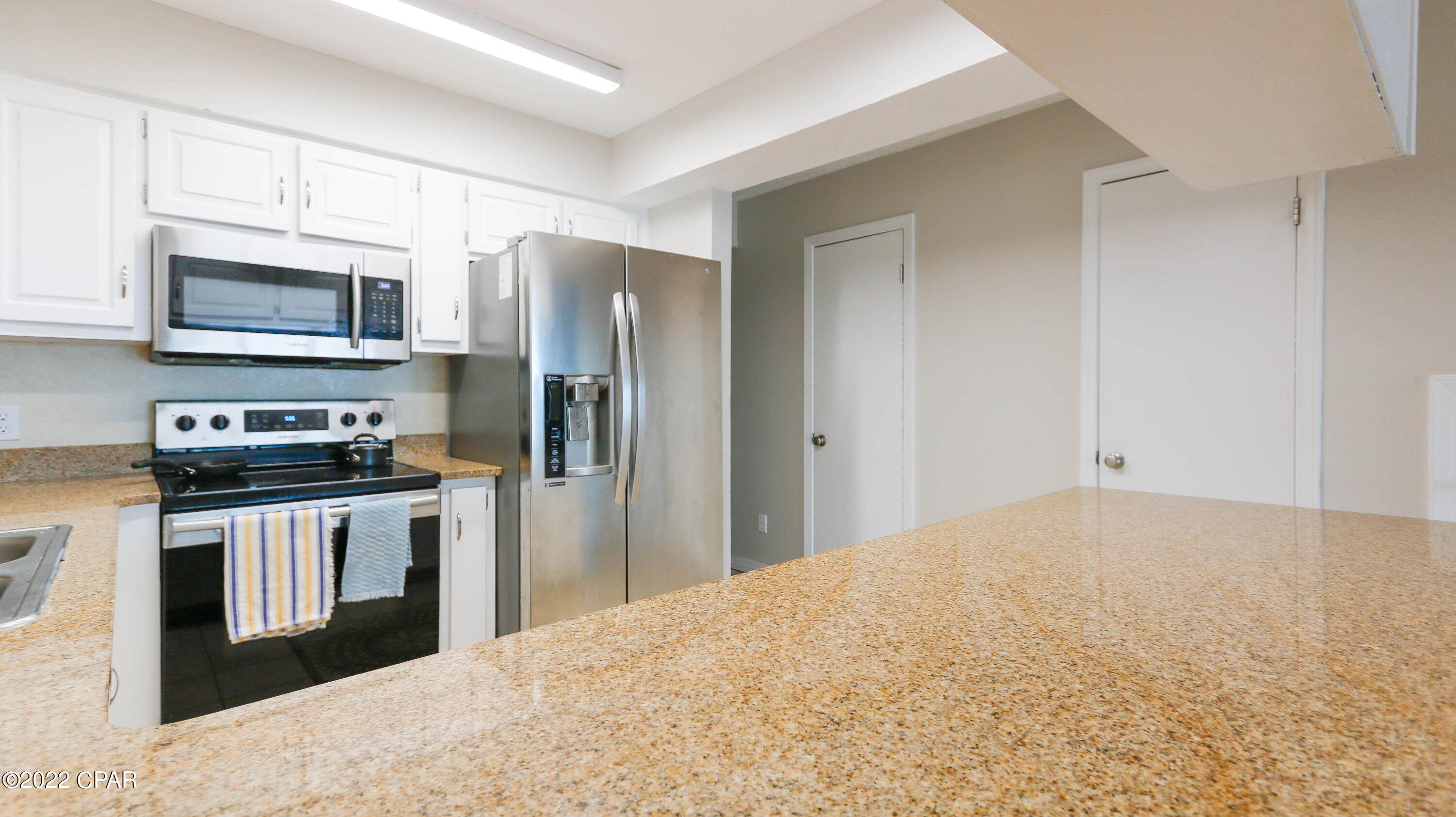 Oakshore Villas Twnhs - Residential