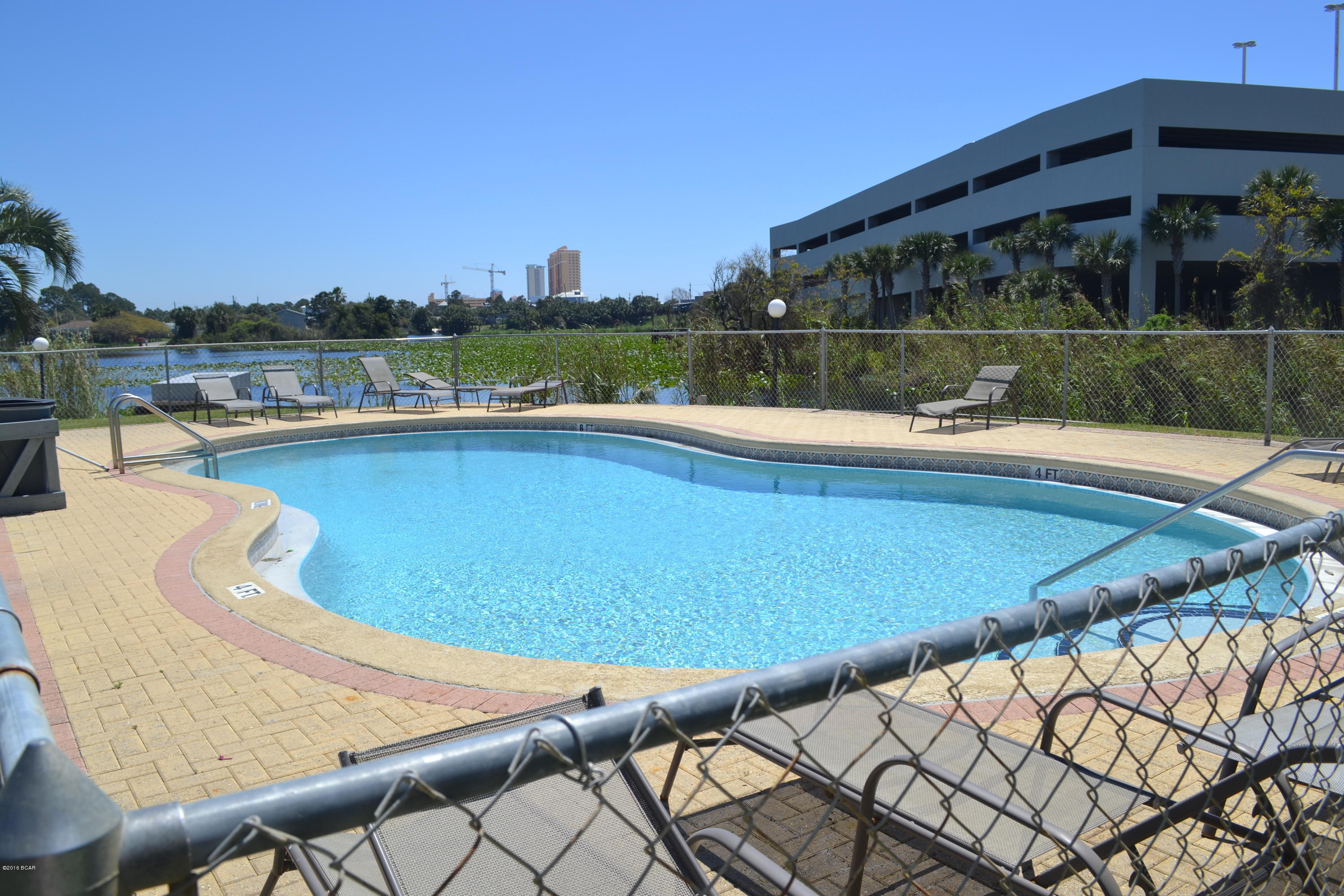 Lullwater Beach - Residential