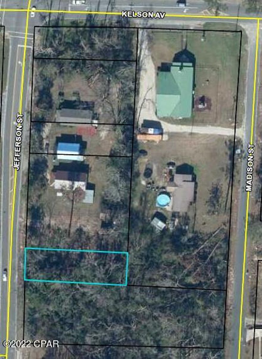 Lot for sale located in a prime location in downtown Marianna, Florida.  This would be a great location for a new home or business.  Zoned Mixed Use with access to City Water, Sewer and Gas. (Not currently hooked up)  Convenient to shopping, and medical facilities.