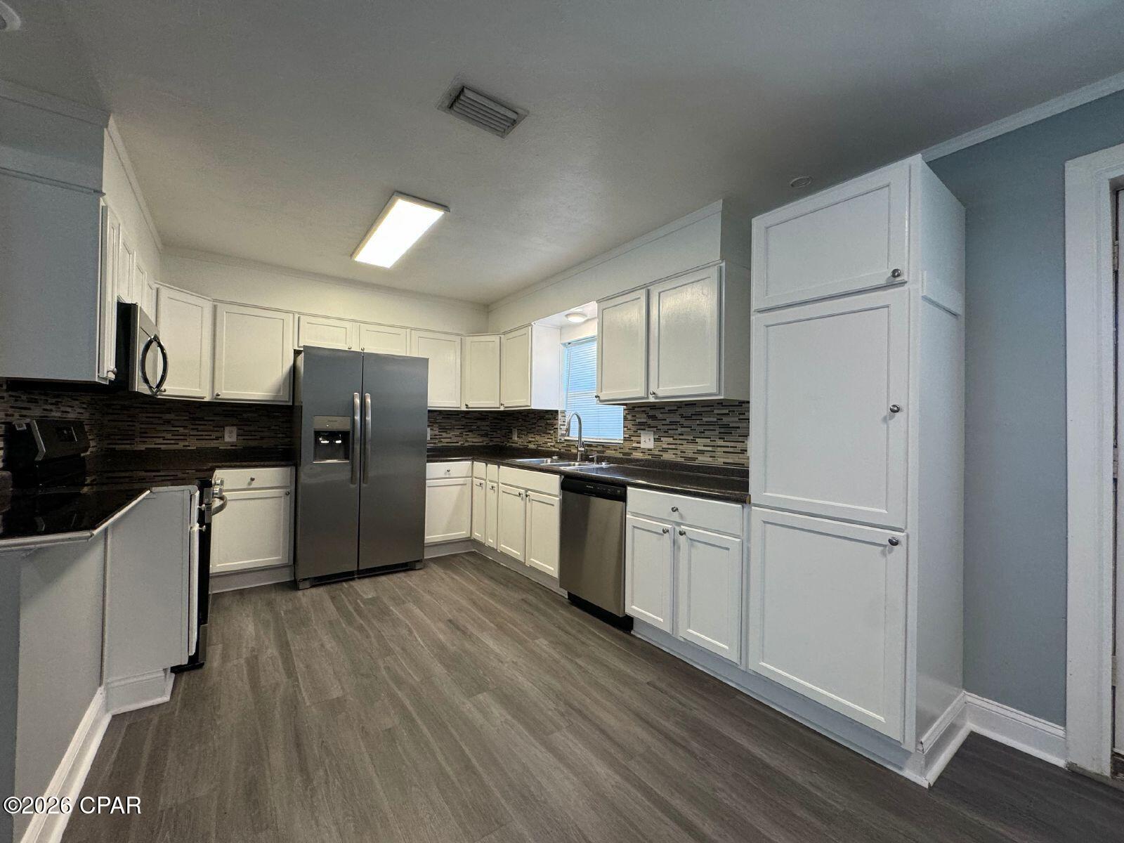 [No Recorded Subdiv] - Residential Lease