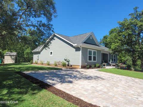 A home in Chipley