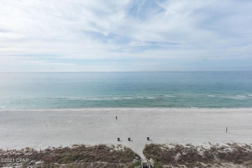 GULF FRONT TWO BEDROOM TWO BATH WITH BUNK BEDS IN THE HALL...MASTER BEDROOM IS GULF FRONT WITH BAY WINDOW...SOME AMENITIES INCLUD SKY BAR, STARBUCKS,SWIMMING POOLS, POOL SIDE TIKI BAR AND FITNESS CENTER...KITCHEN HAS GRANITE COUNTER TOPS...SHORT DRIVE TO PIER PARK

ENGERY CONTROLED THERMOSTAT  

HOT WATER HEATER,REFIGARATOR , MICROWAVE, AND A/C APPROX TWO YEARS OLD