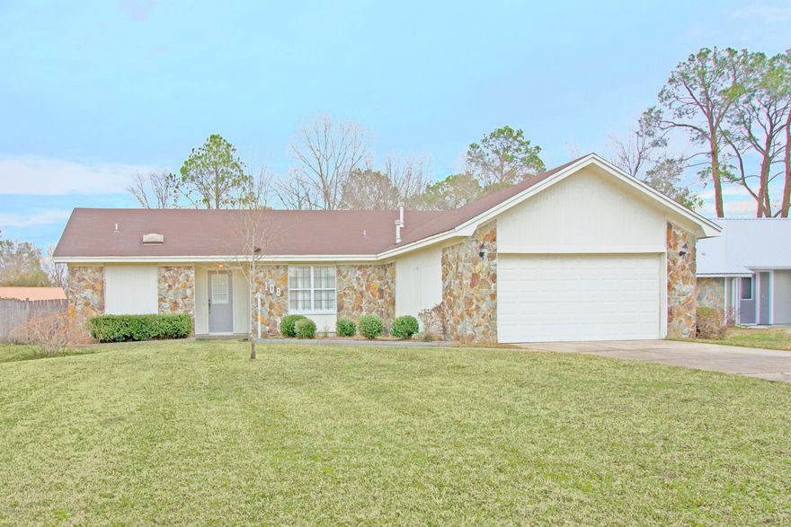 Beautiful 3br, 2bth home in a great neighborhood. Unbelievably well maintained. Great overall layout. The living room and all bedrooms are very spacious with plenty of closet space. Large backyard that's easily big enough for a pool. Everything you're looking for in a home! Contact Listing Agent for information on Furniture.