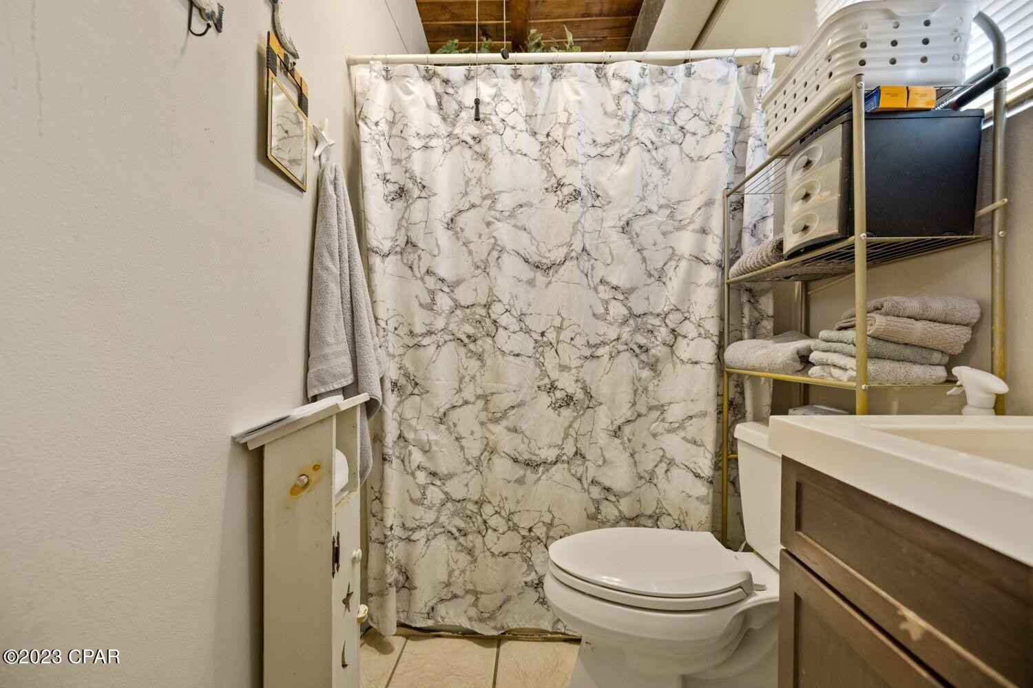 Laguna Beach Estates 6th Add - Residential