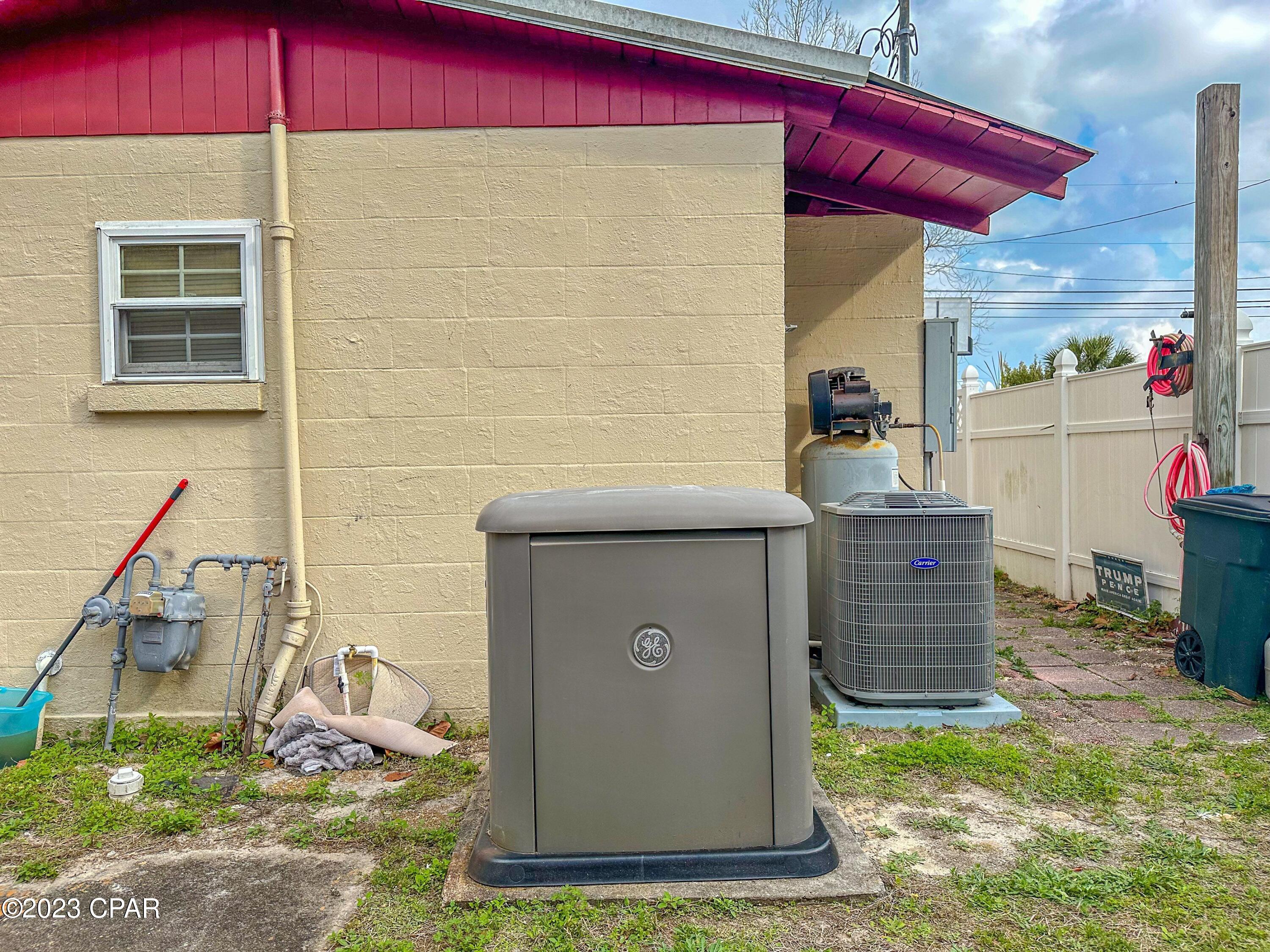 Laguna Beach Estates 6th Add - Residential