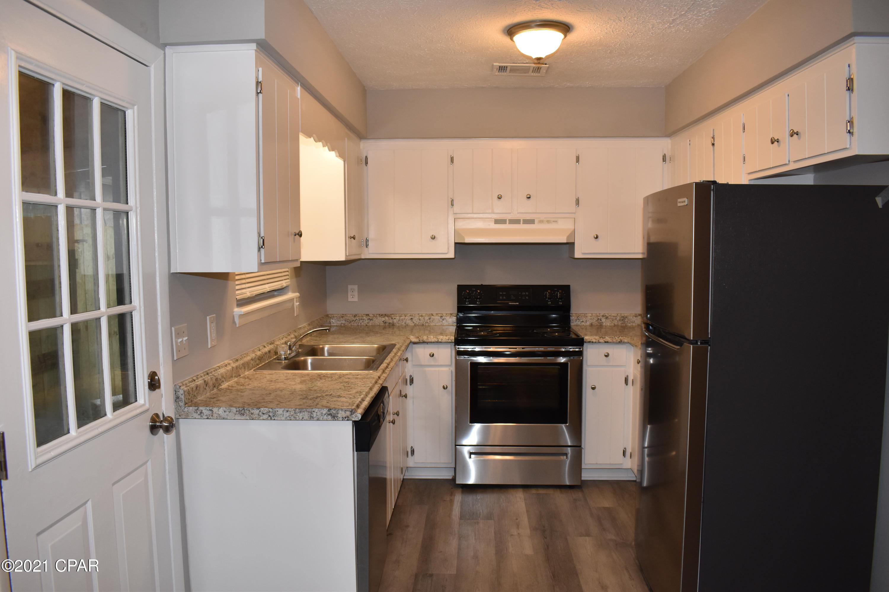 [No Recorded Subdiv] - Residential Lease