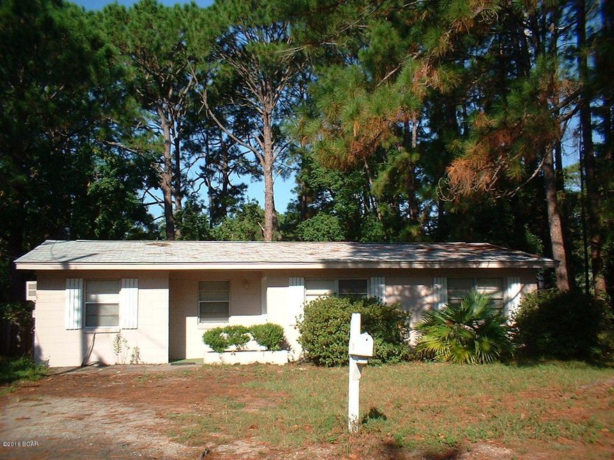 Centrally located and close to the college with features such as a stove, refrigerator, central heat & air, washer & dryer connections, fenced backyard and fresh paint inside and out.