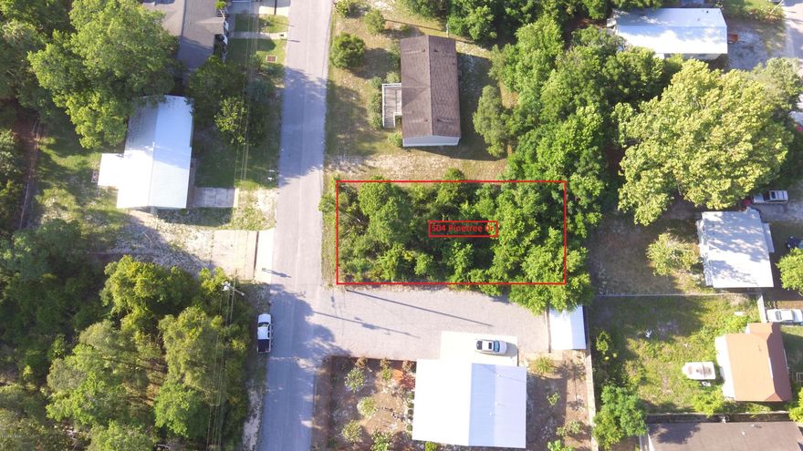 Inlet Beach Heights building lot. This west end lot provides quick access to the beach, Lake Powell Boat Launch, shopping and 30a. This area is booming with new construction and improvements. Drive by and then call your agent today.