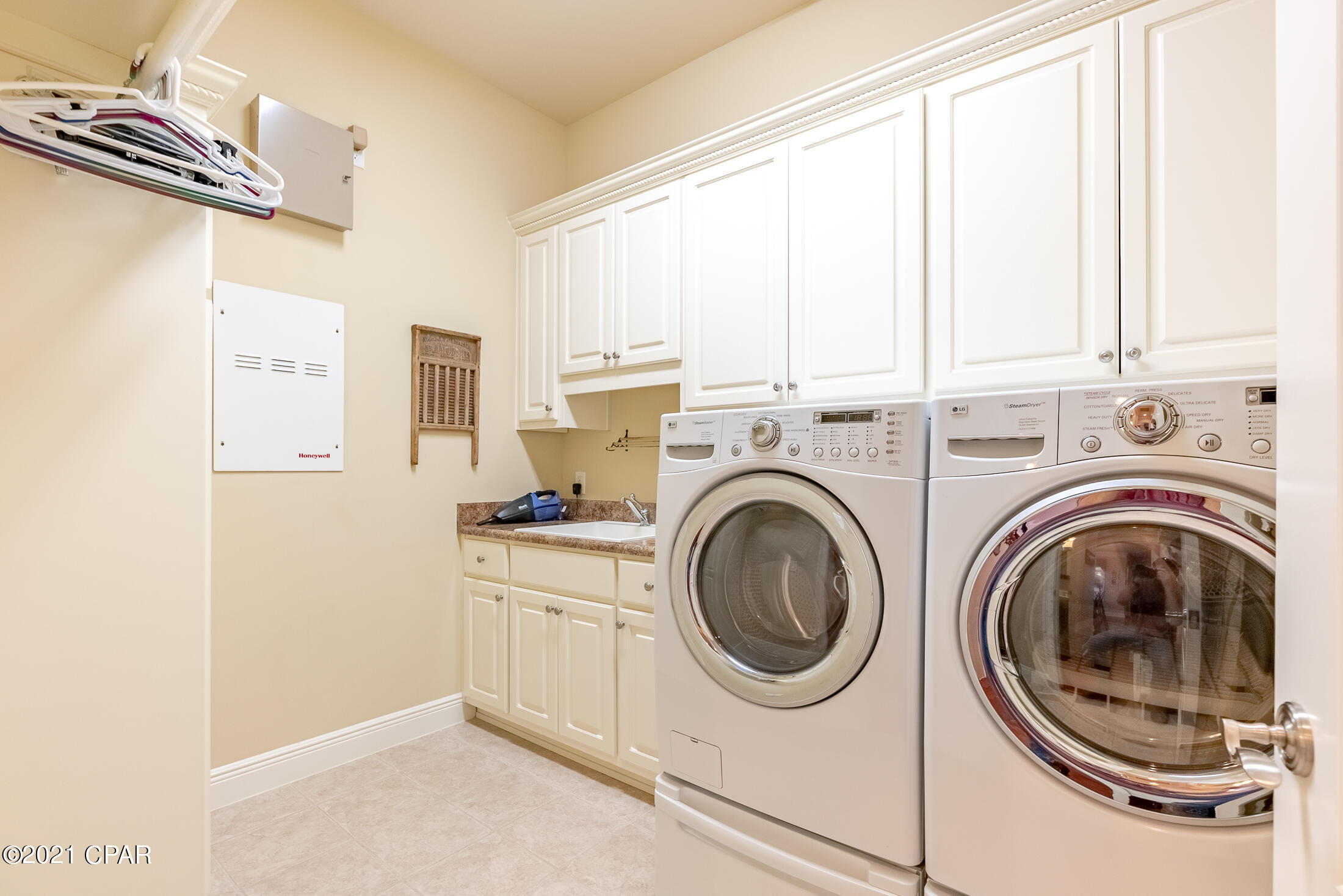 Laird Bayou - Residential