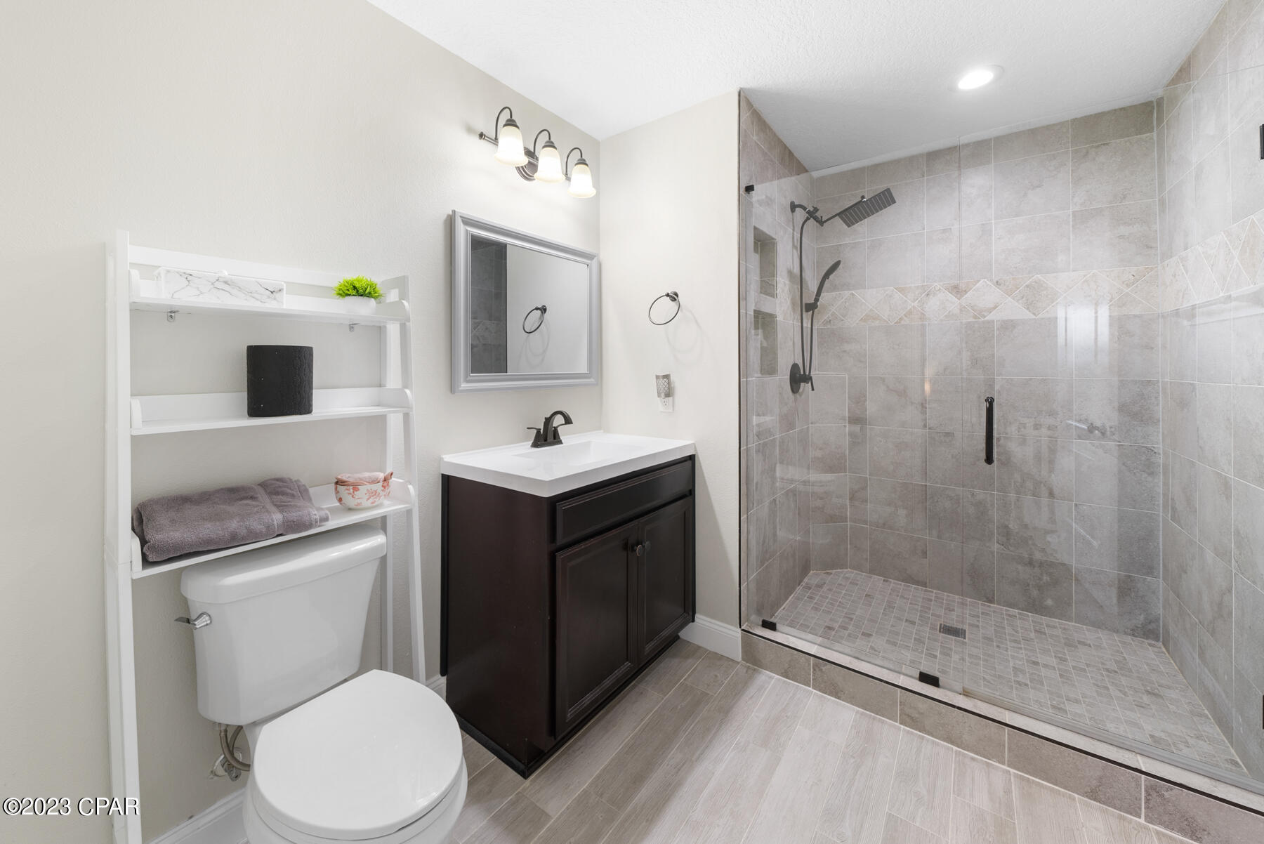 Lannie Rowe Lake Ests - Residential