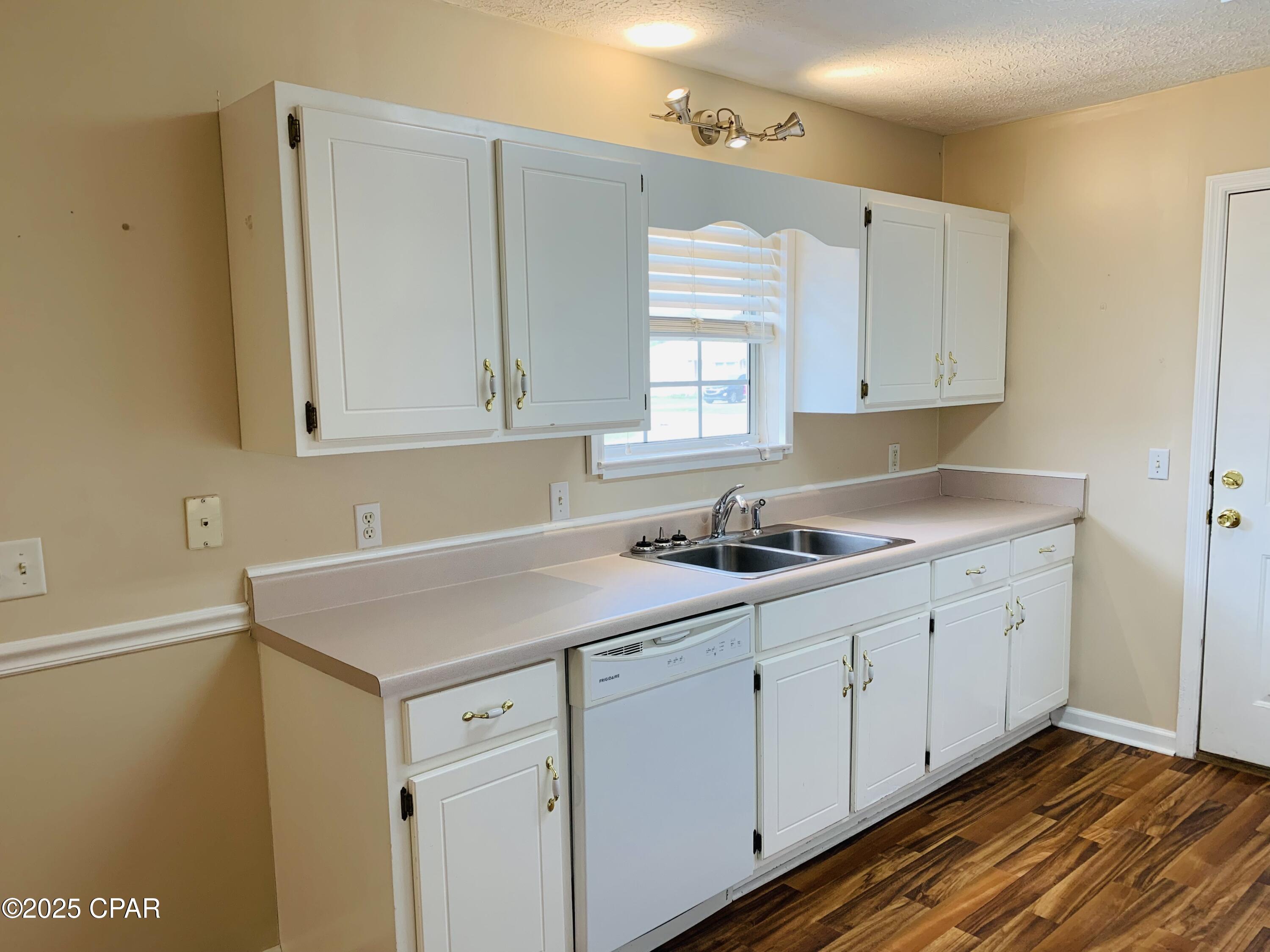 Lynn Pointe South - Residential